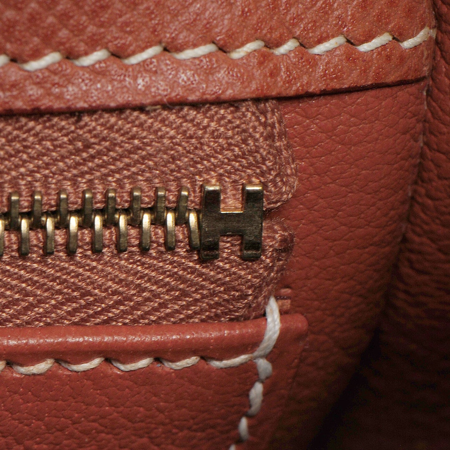 Epsom Kelly Sellier 32 Gold