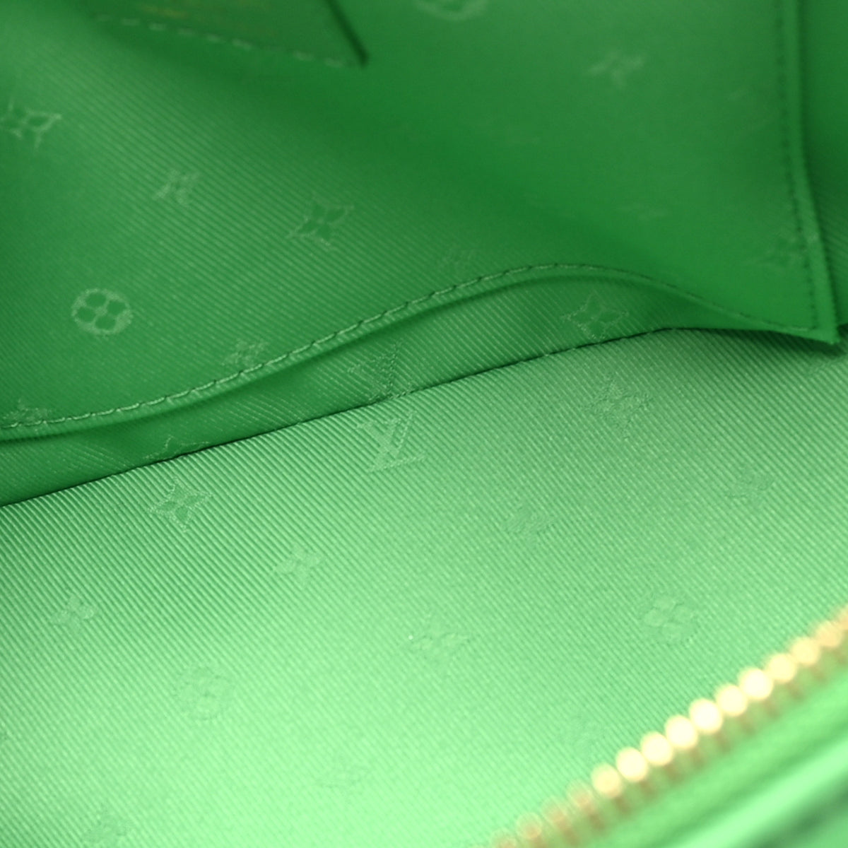 Louis Vuitton Calfskin Bubblegram Alma BB Basilic 5 of 9