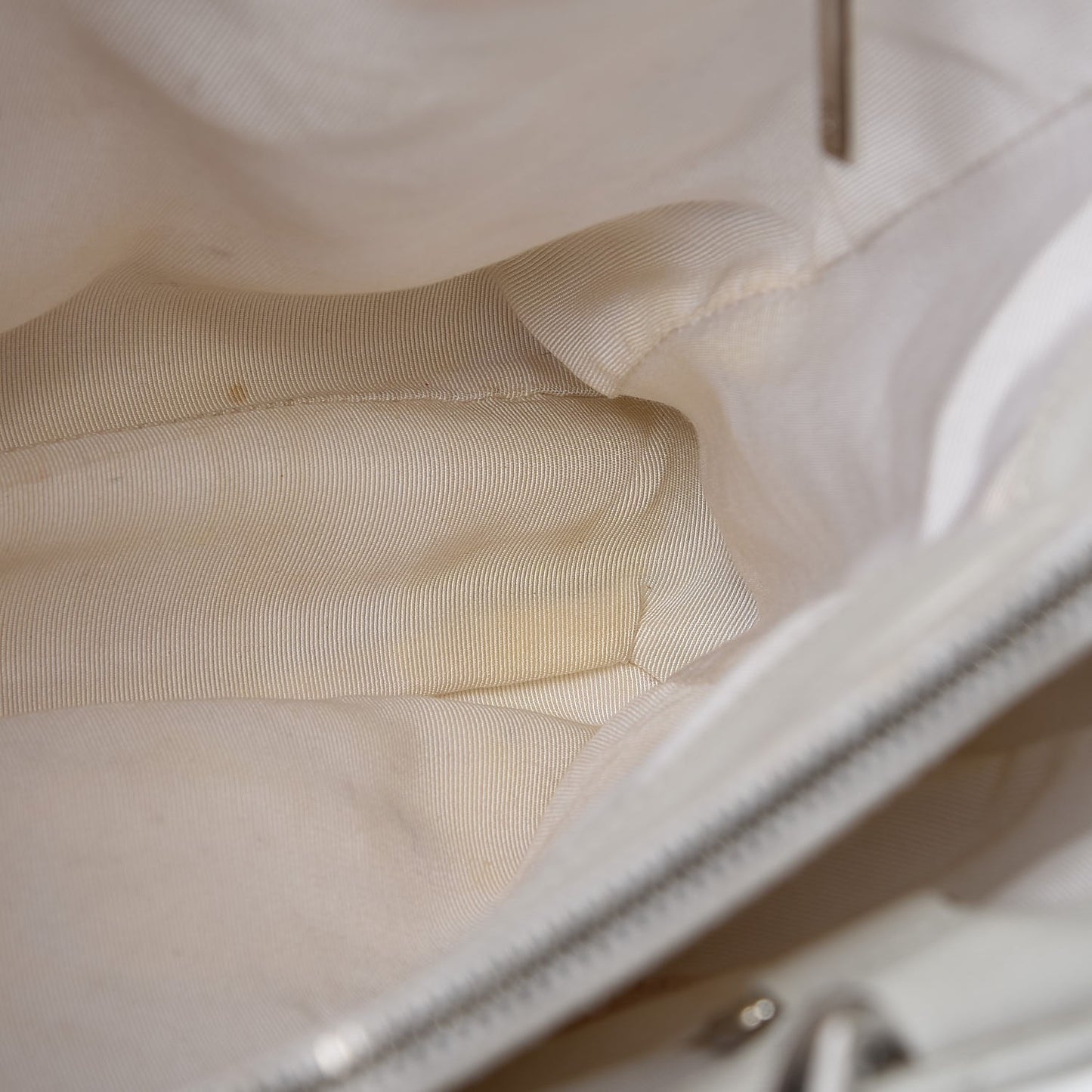 Caviar Quilted Grand Shopping Tote GST White