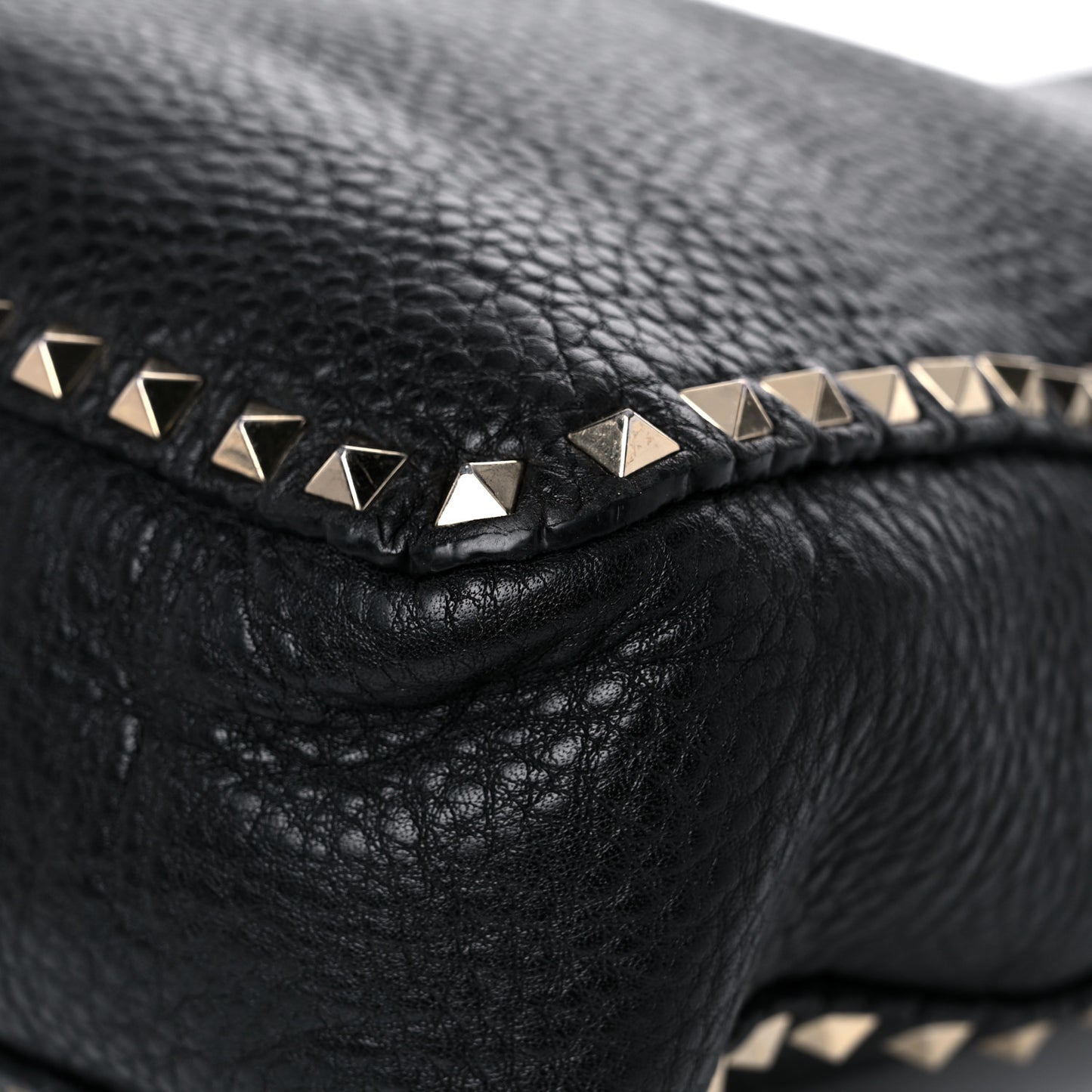 Pebbled Calfskin Large Rockstud Flip-Lock Messenger Bag Black