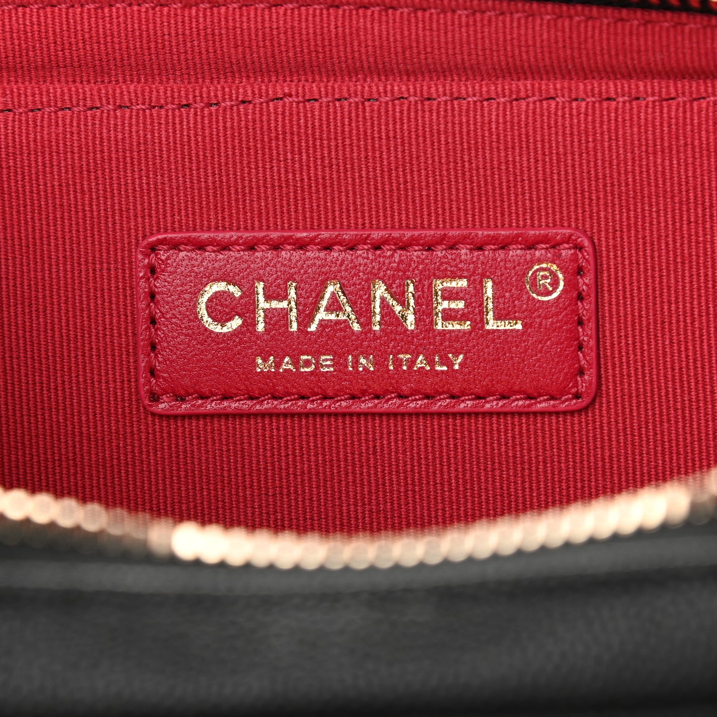 Caviar Quilted Like A Wallet Flap Black