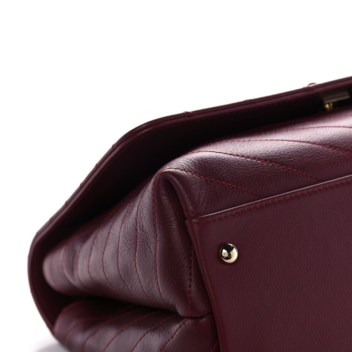 Grained Calfskin Stitched Chevron Medium Chic Top Handle Flap Red