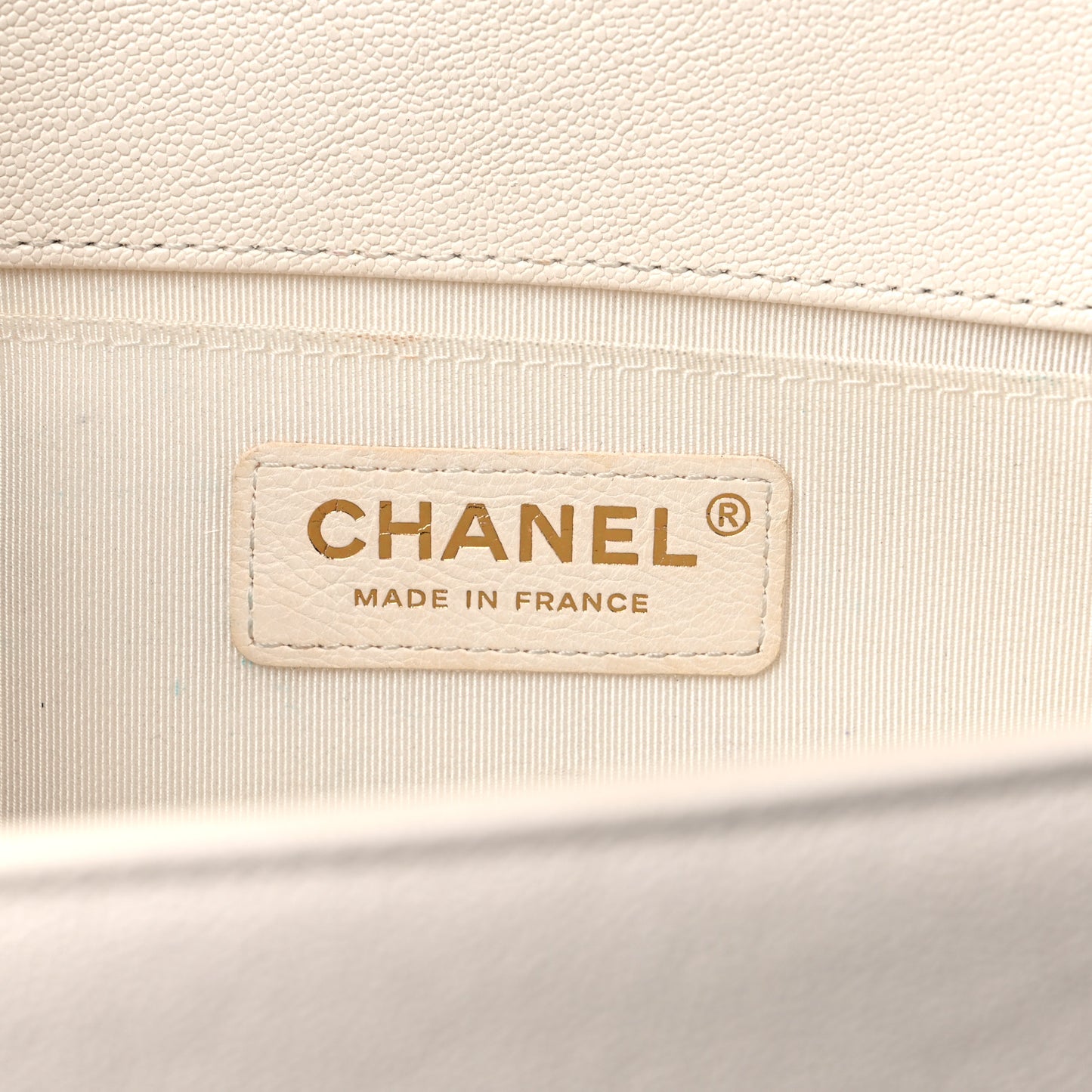 Caviar Quilted Medium Boy Flap White