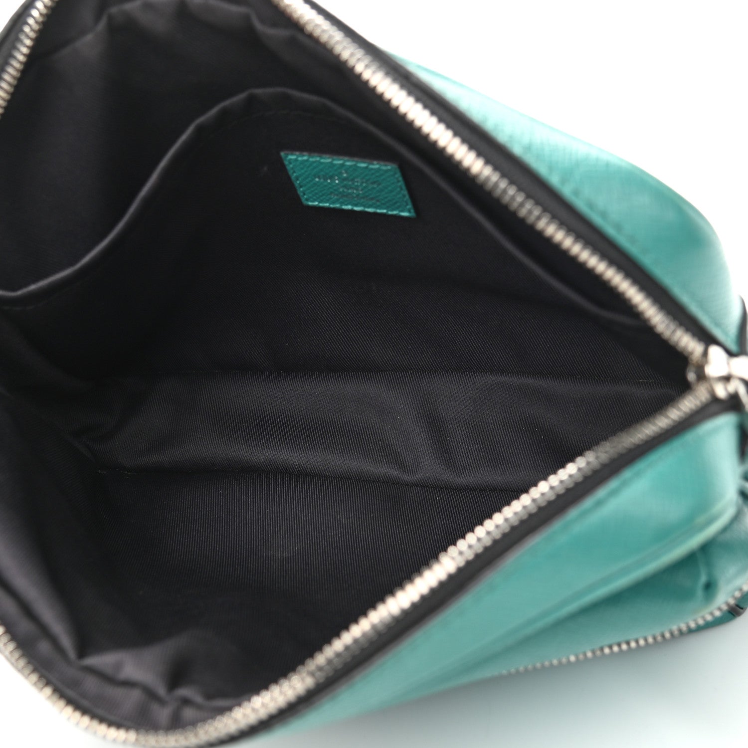 Louis Vuitton Taiga Monogram Outdoor Messenger Vert 5 of 14