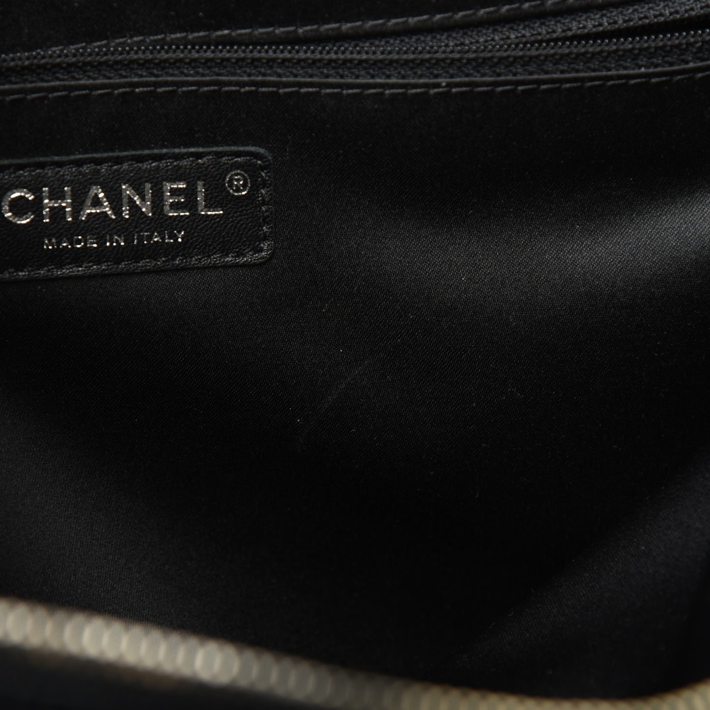 Caviar Quilted XL Grand Shopping Tote GST Black