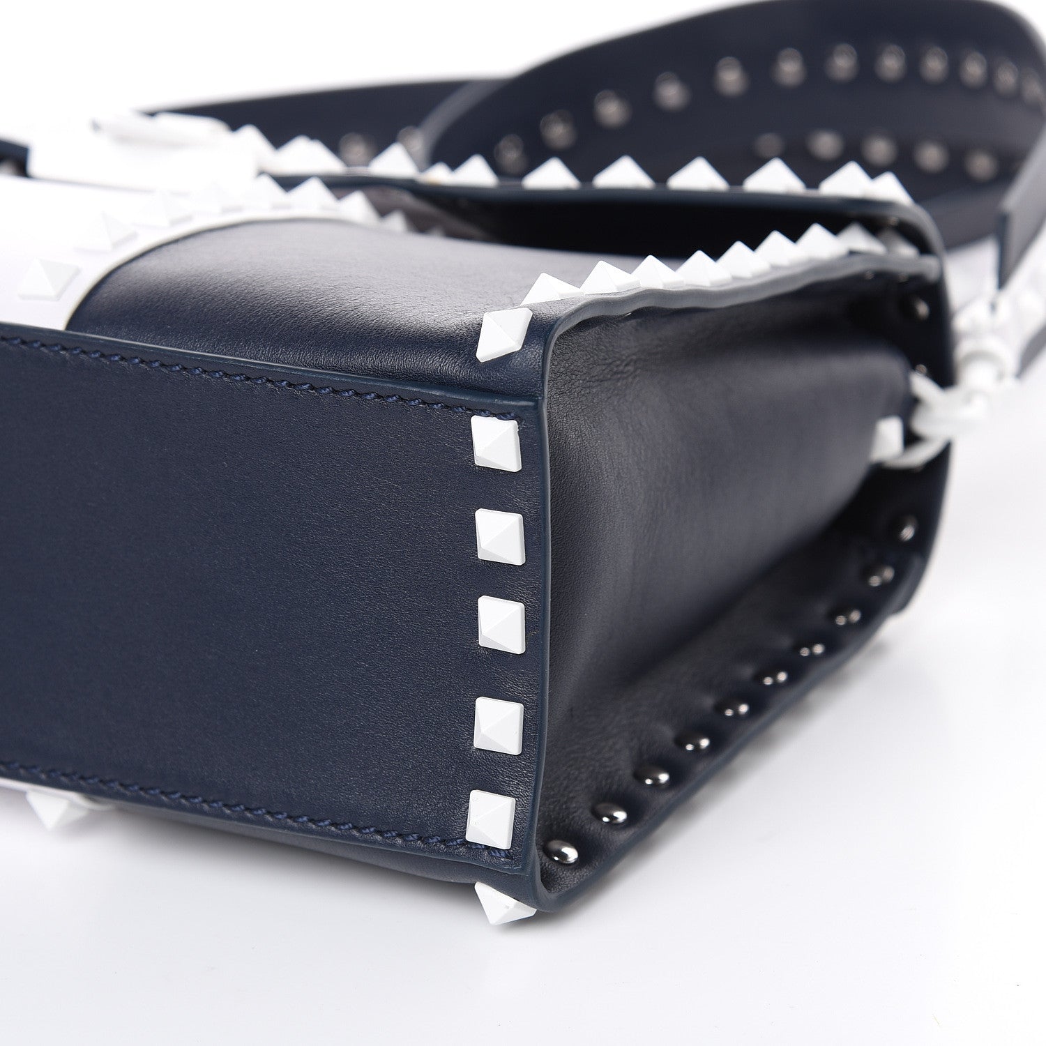 Valentino Garavani Vitello Colorblock Small Free Rockstud Single Handle Flap Bag Marine Optic White 8 of 8