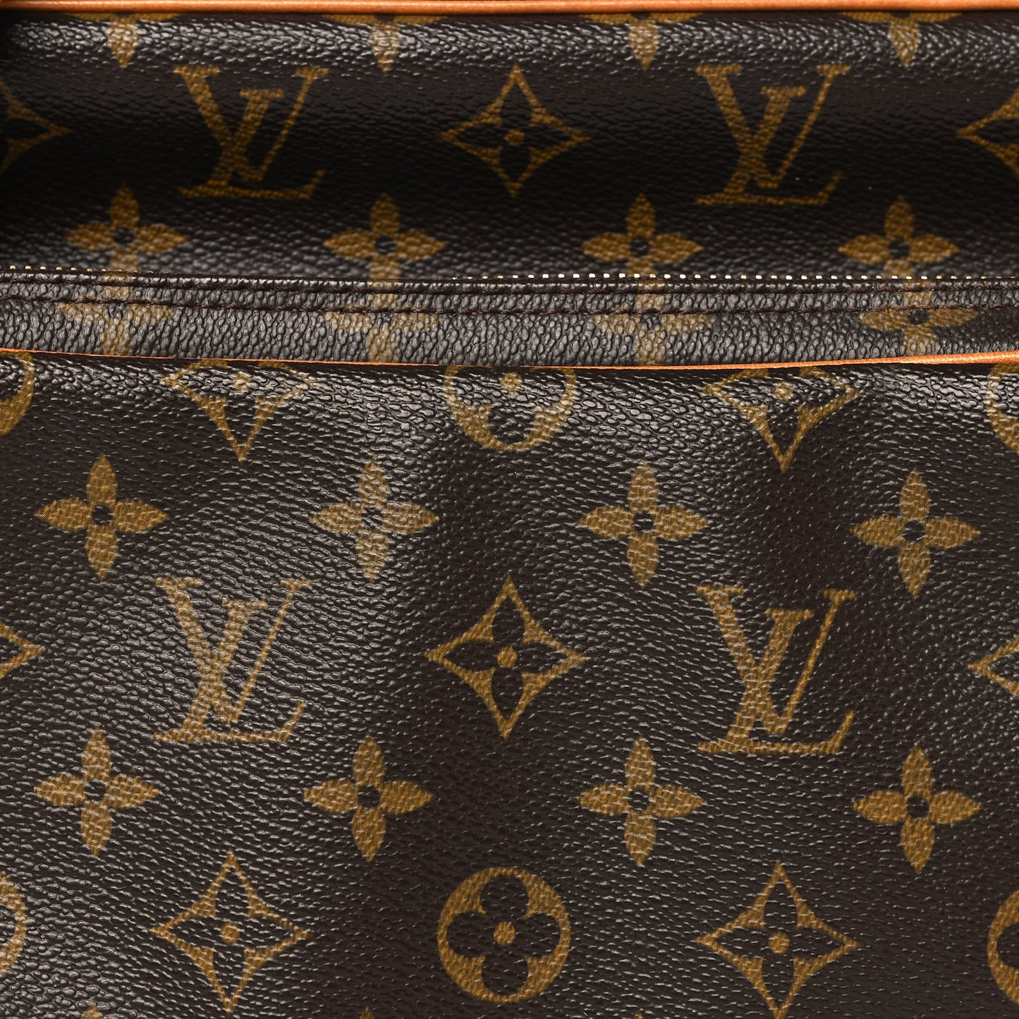Monogram Nil 28