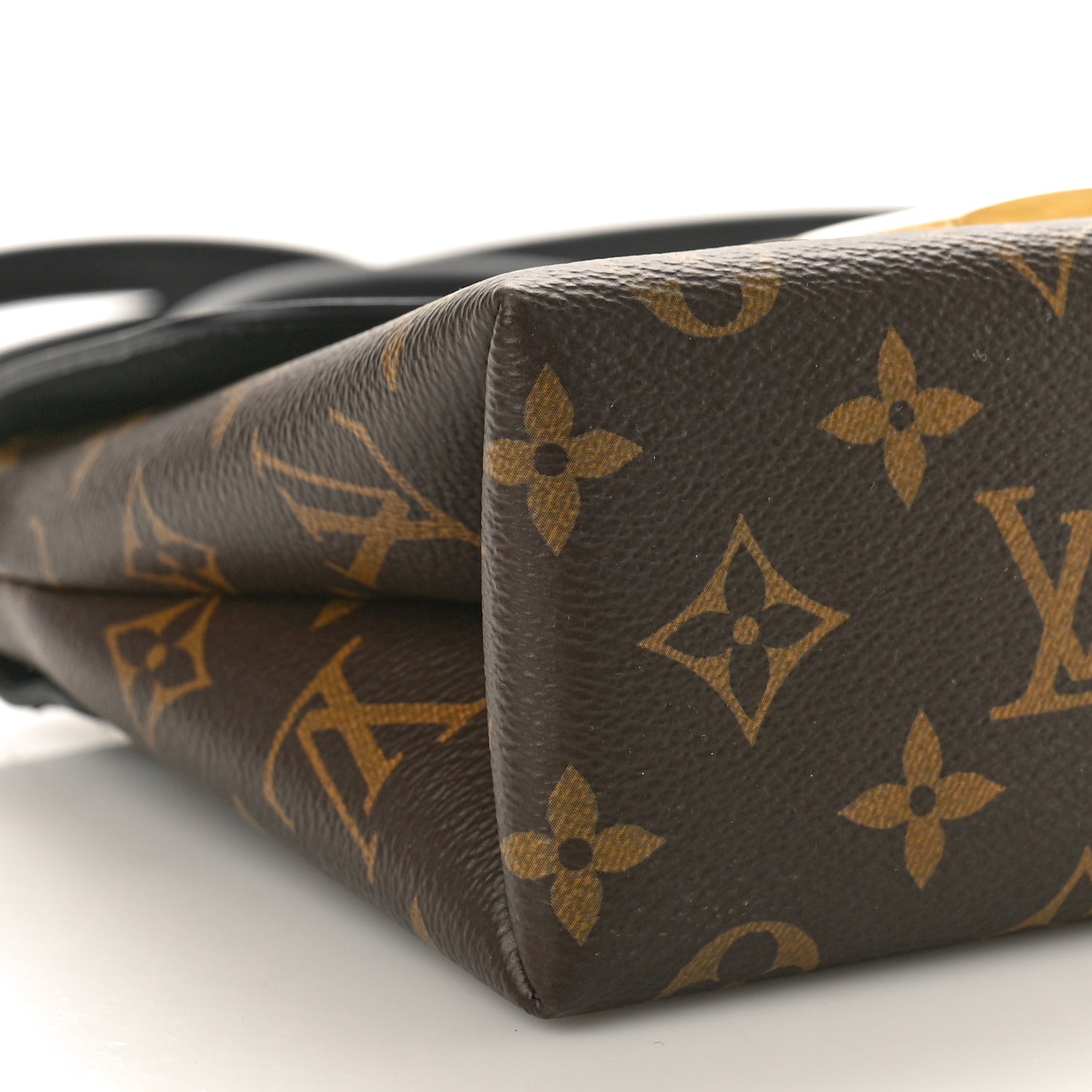 Monogram Locky BB Black