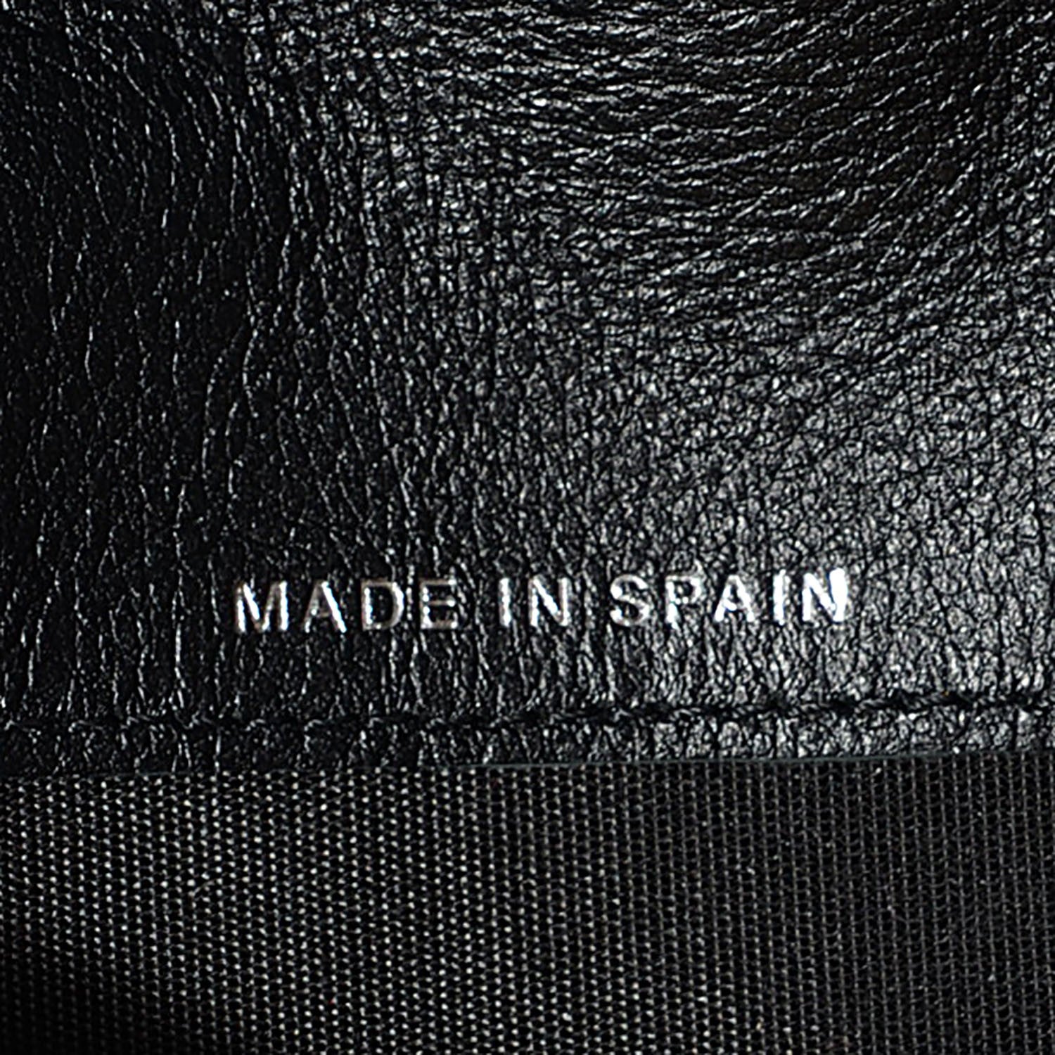 Chanel Caviar Yen CC Wallet Black 16 of 18