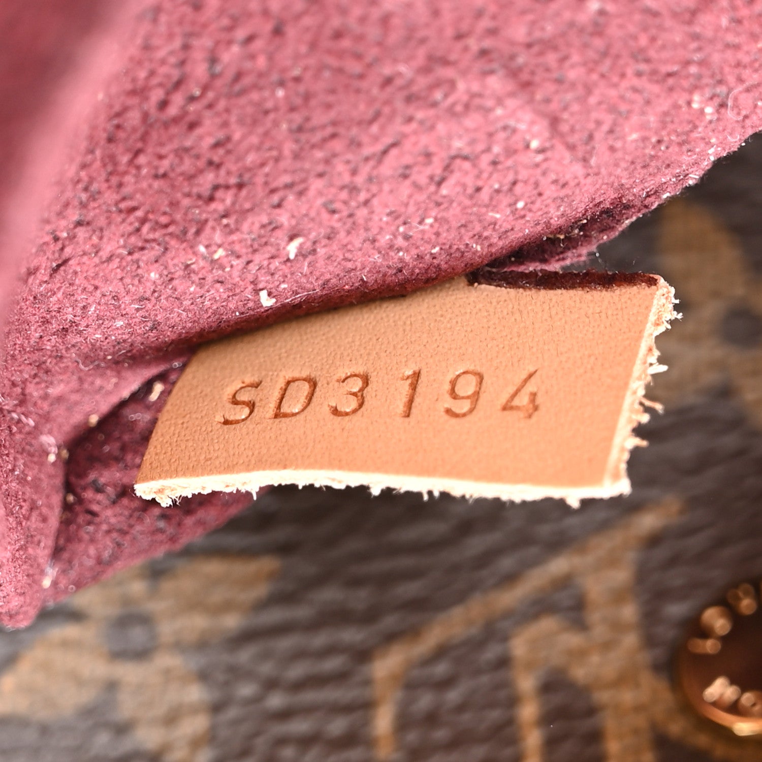 Louis Vuitton Monogram Montaigne MM 8 of 11