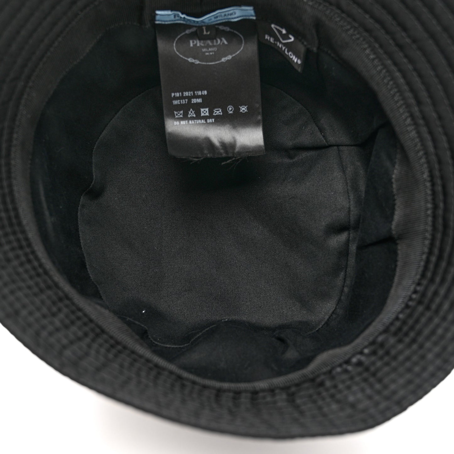 Re-Nylon Metal Triangle Logo Womens Bucket Hat L Black
