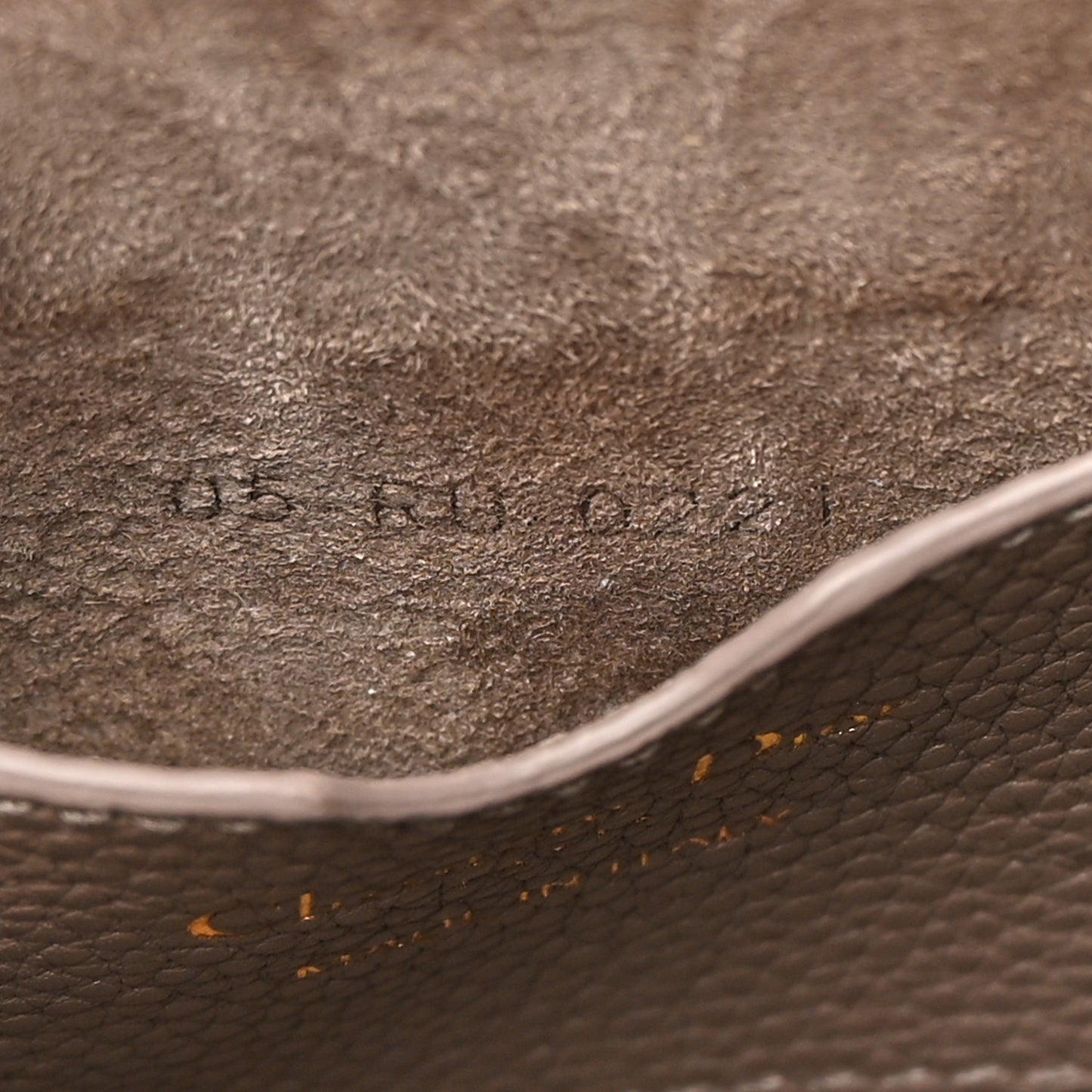 Grained Calfskin Medium Bobby Flap Taupe