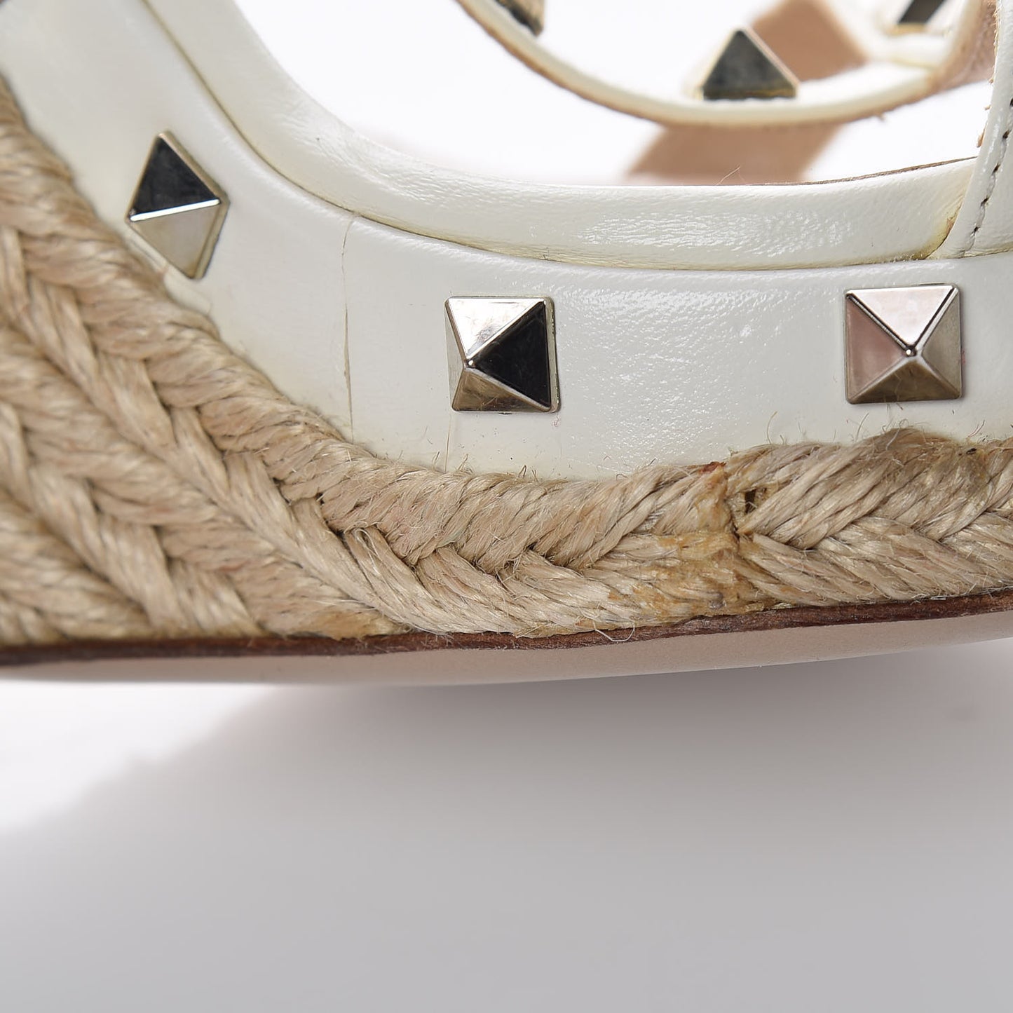 Raffia Calfskin Rockstud T-Strap Espadrille Wedge Sandals 36 White