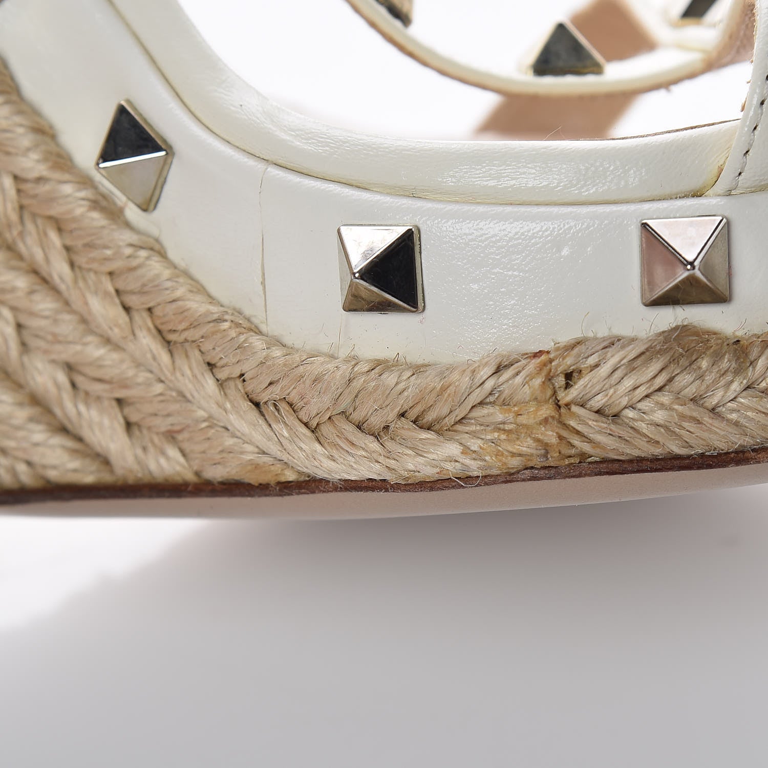 Valentino Garavani Raffia Calfskin Rockstud T-Strap Espadrille Wedge Sandals 36 White 9 of 12