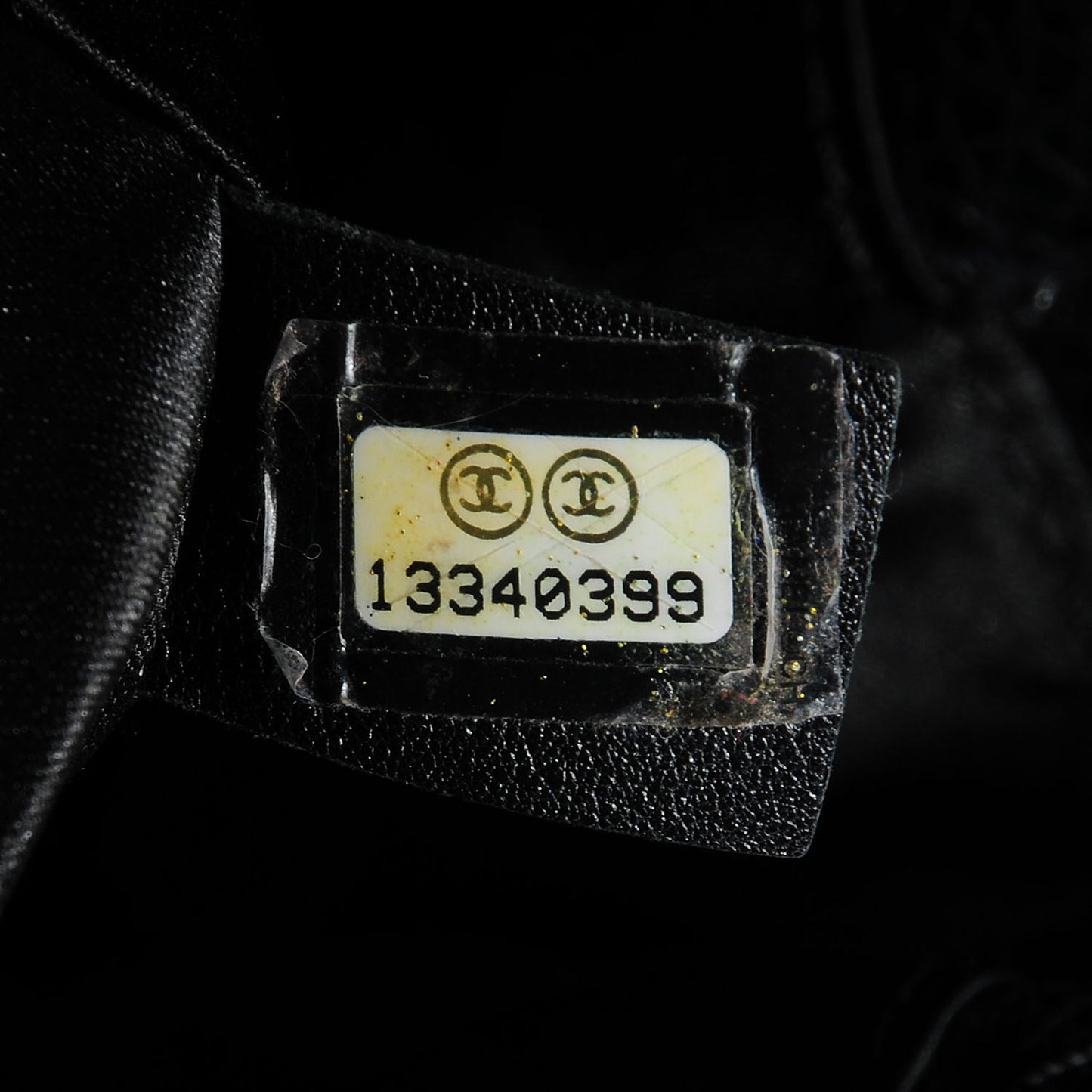 Glazed Calfskin On The Road XL Flap Black