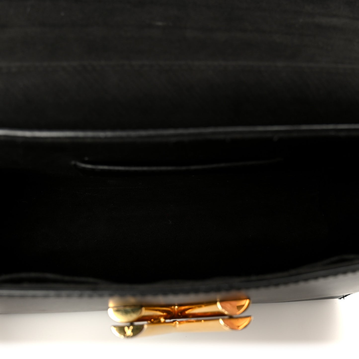 Epi Twist Shoulder Bag MM Black