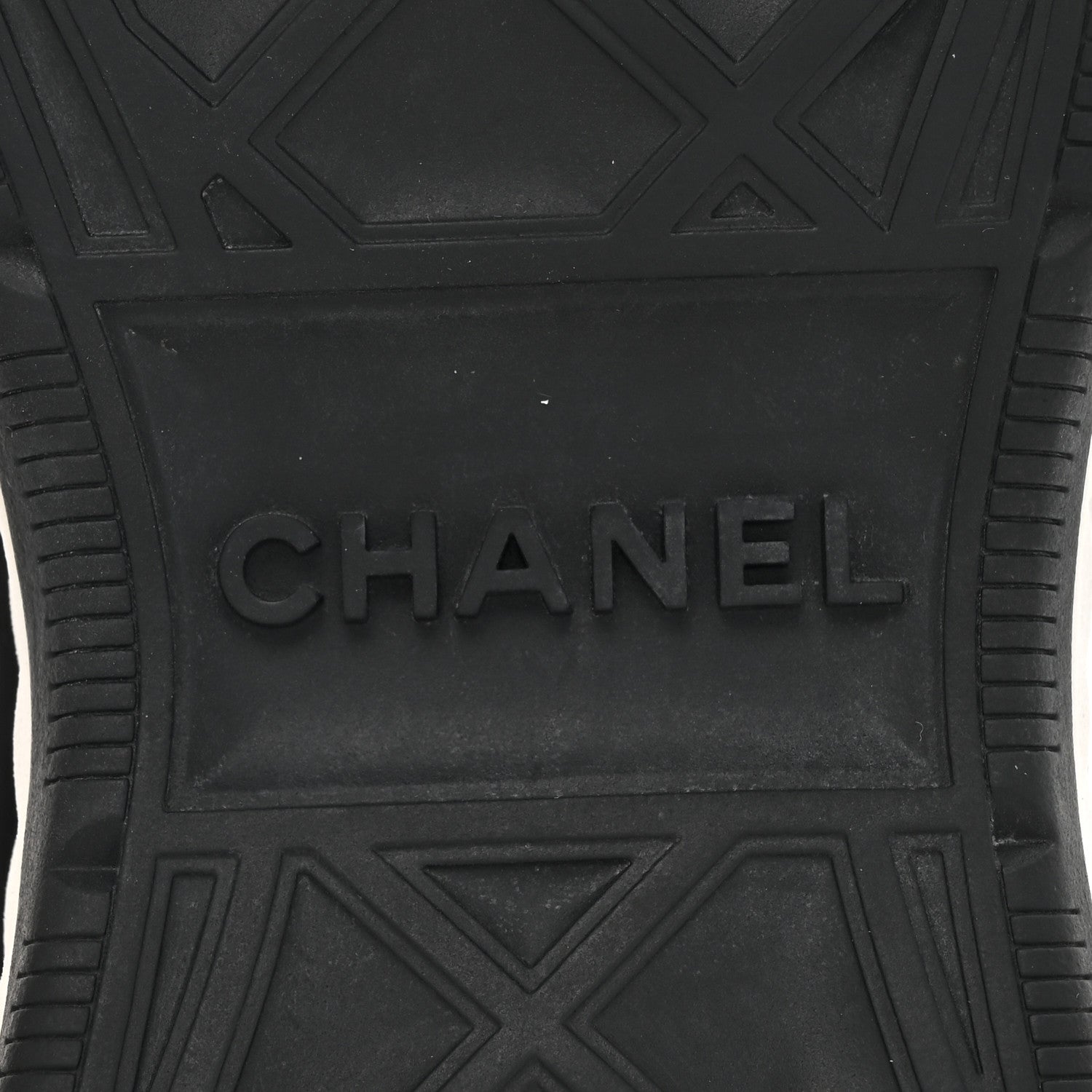 Chanel Velvet Calfskin Mixed Fibers CC Sneakers 37.5 Ivory Black 7 of 12