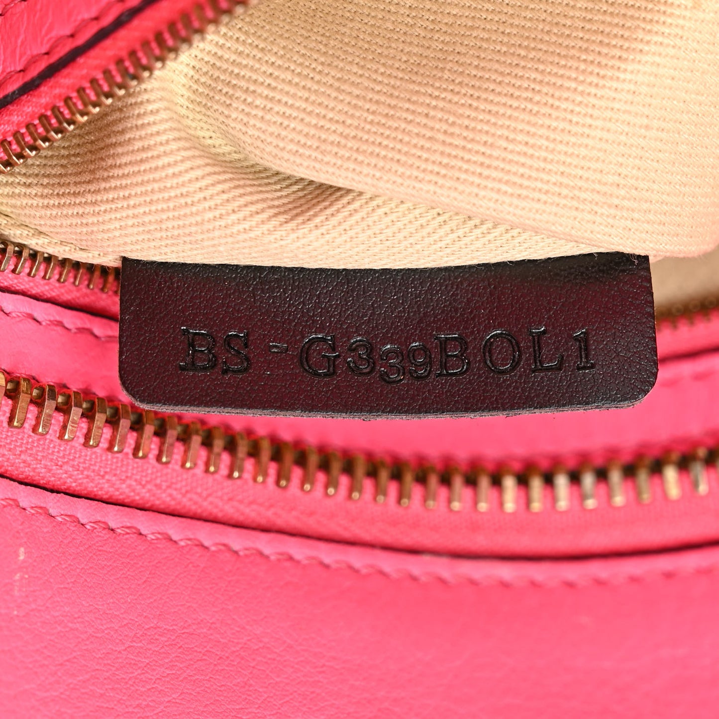 Vitello Rockstud Double Handle Tote Fuxia Fluo