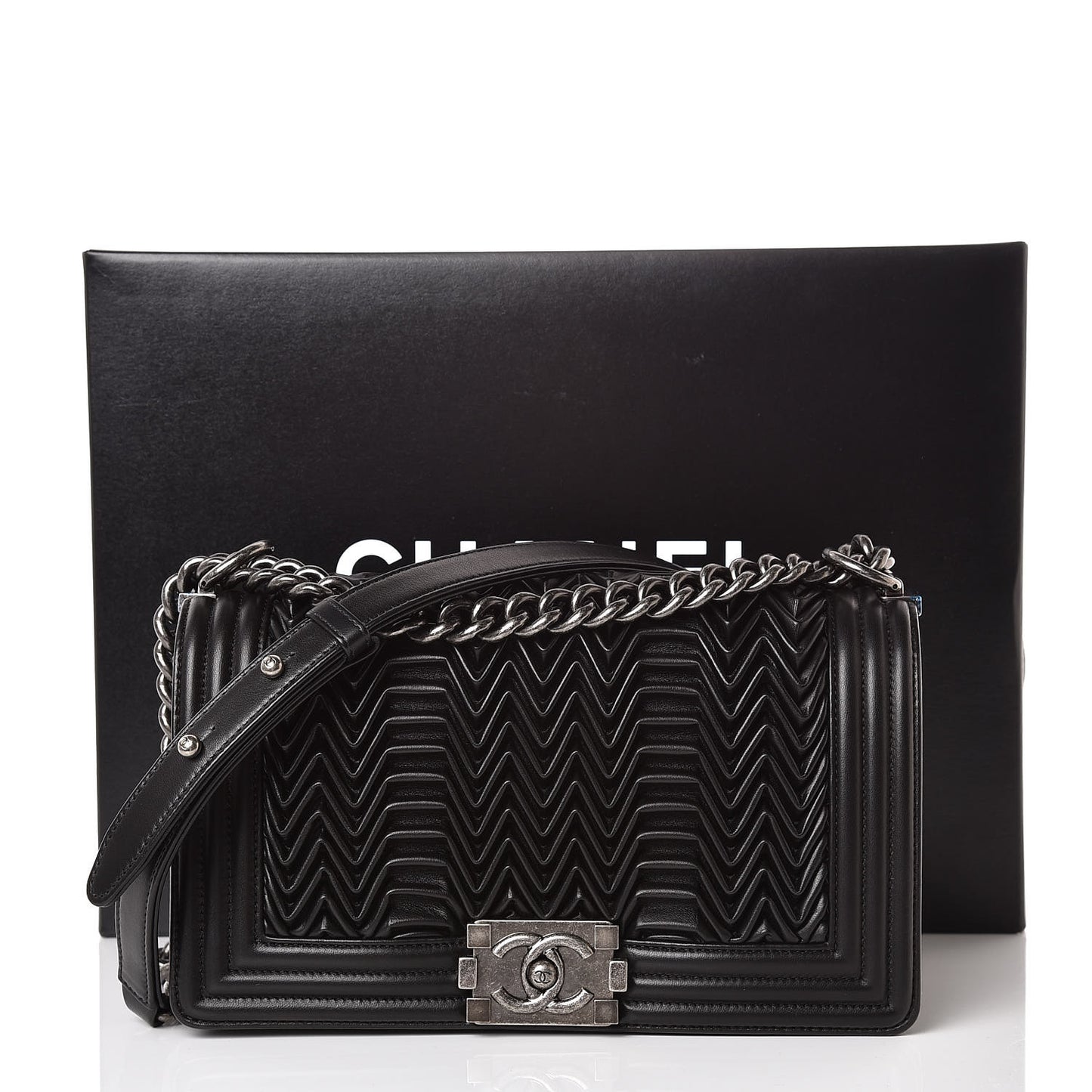 Lambskin Pleated Medium Boy Flap Black