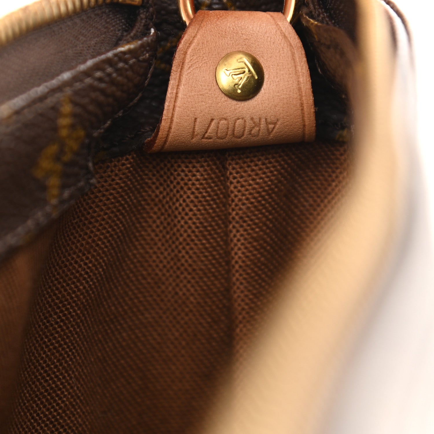 Louis Vuitton Monogram Cabas Mezzo 7 of 11