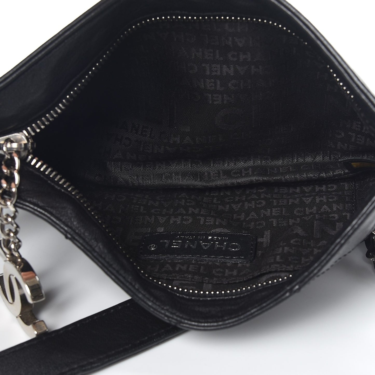 Lambskin Ultimate Soft Pochette Black