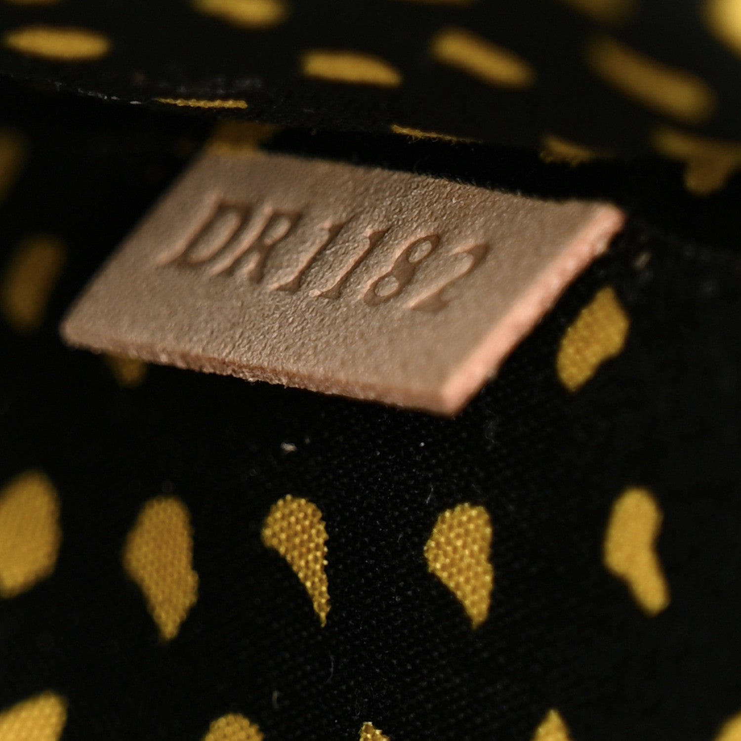 Louis Vuitton Vernis Kusama Infinity Dots Pochette Accessories Yellow 7 of 10