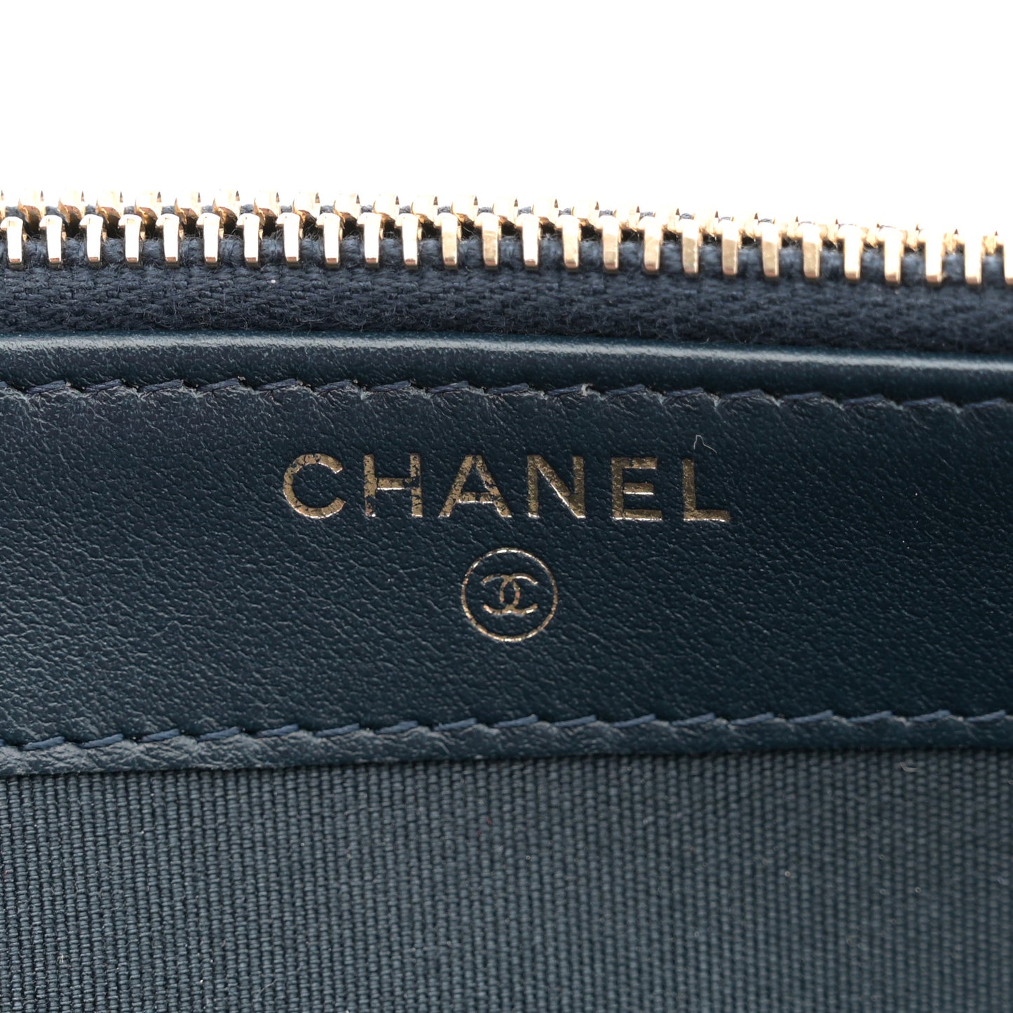 Denim Lucky Charms 2.55 Reissue Small Clutch With Chain Blue