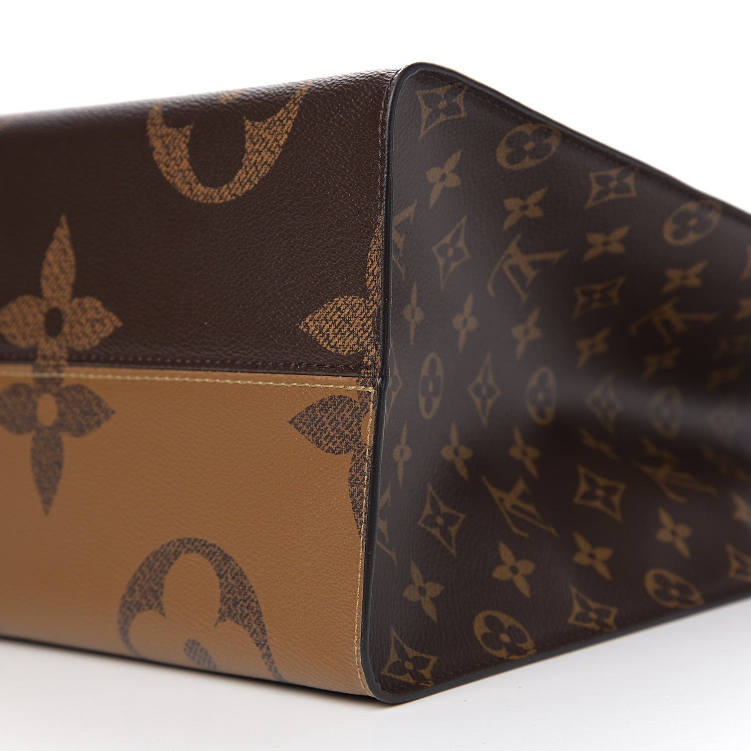 Louis Vuitton Reverse Monogram Giant Onthego GM 7 of 8