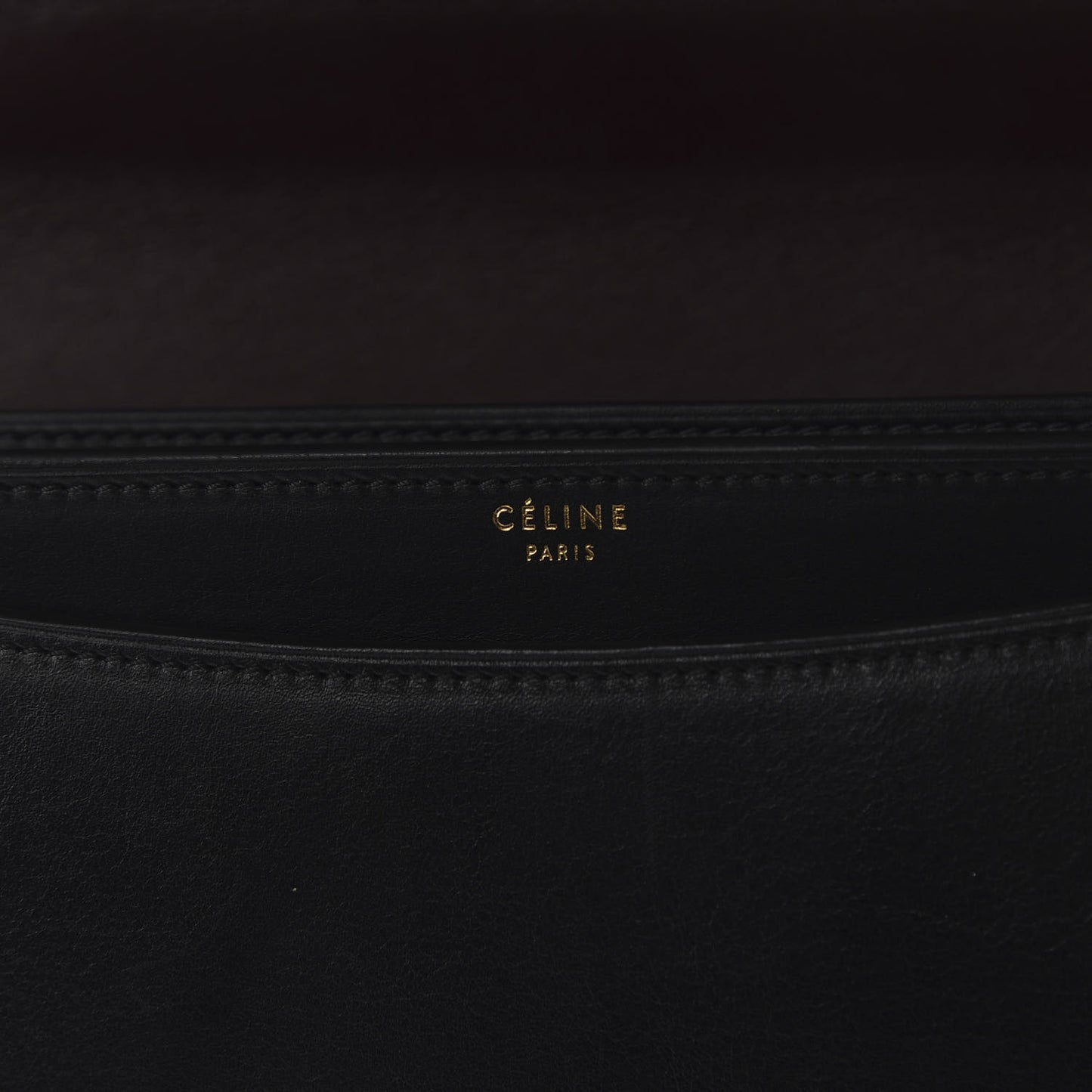Smooth Calfskin Medium Case Chain Flap Black