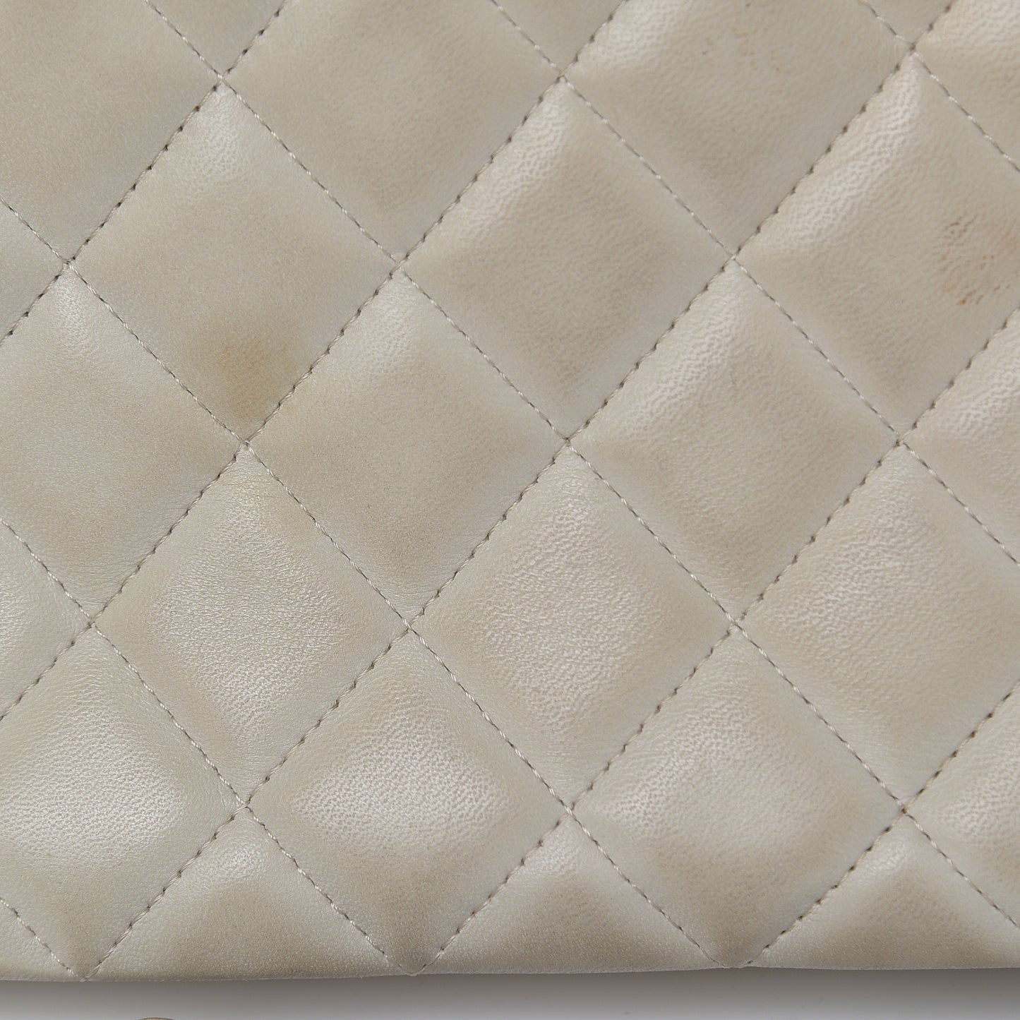 Lambskin Quilted Timeless Camera Case White
