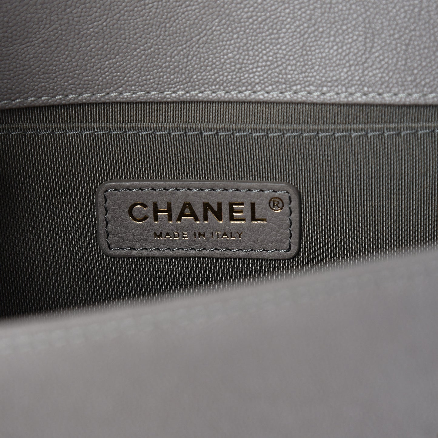 Caviar Quilted Medium Boy Flap Grey