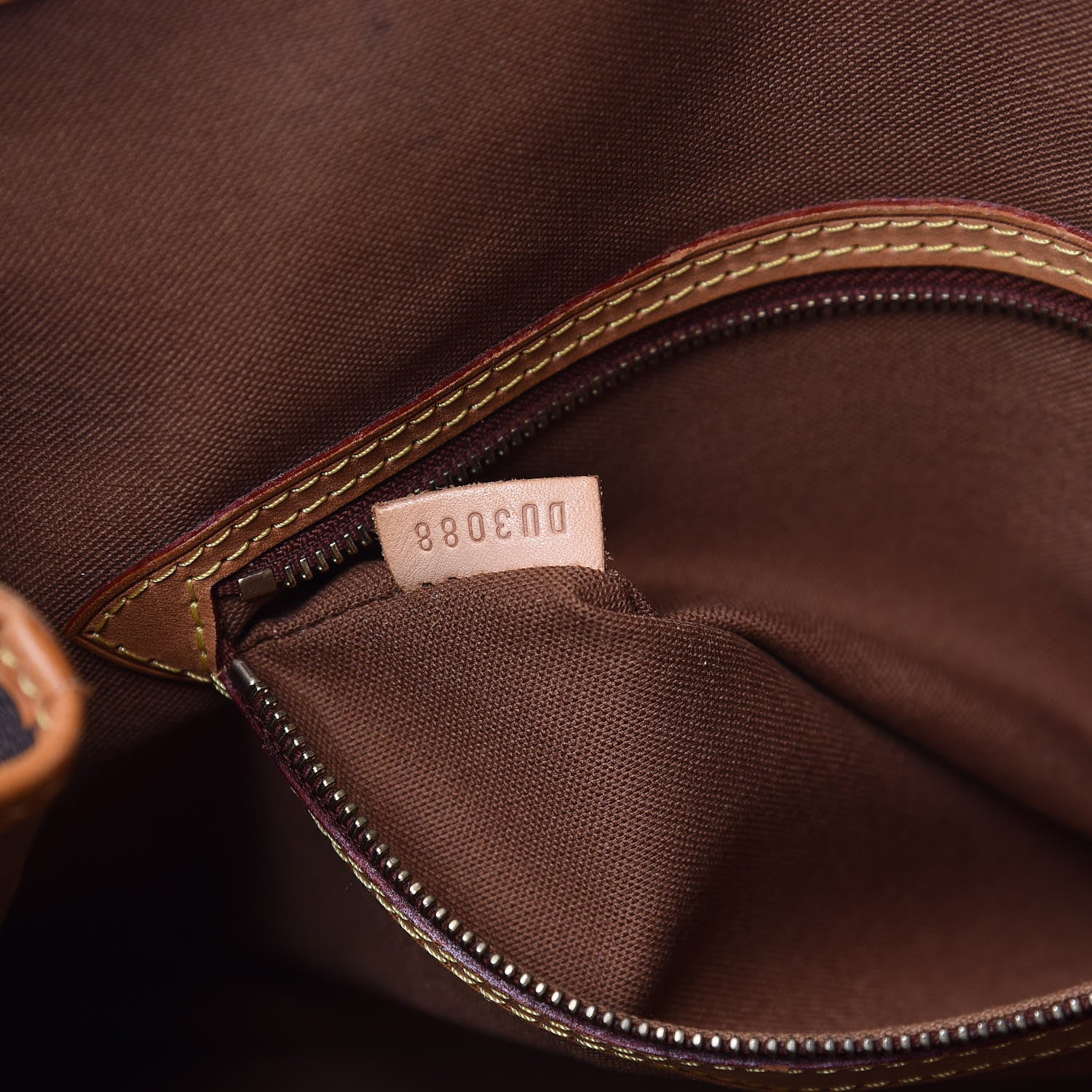 Louis Vuitton Monogram Batignolles Horizontal 7 of 14