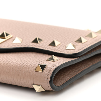 Valentino Garavani Pebbled Calfskin Rockstud Flip Lock Wallet On Chain Poudre 9 of 9
