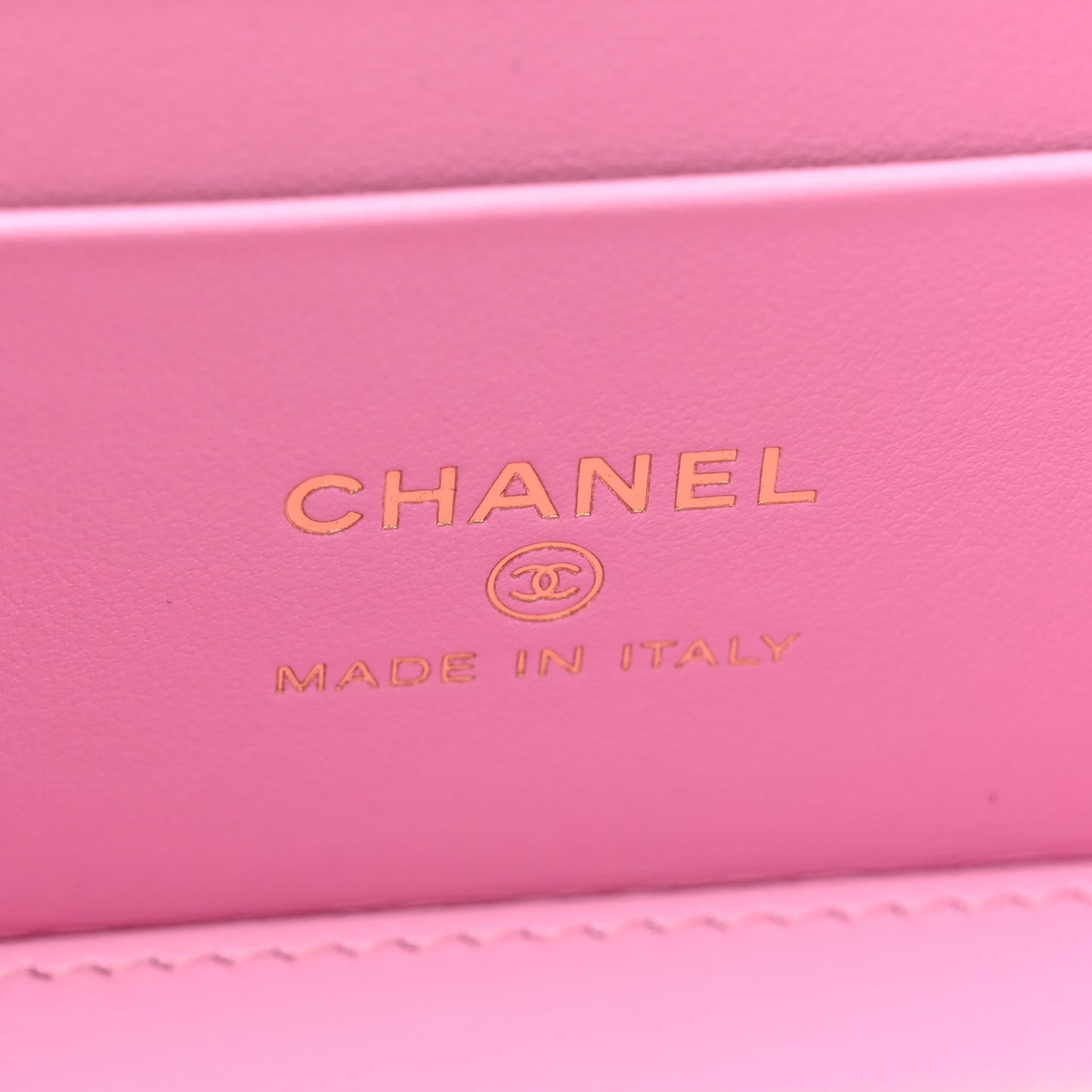 Caviar Quilted Top Handle Pocket Vanity Case Lilac