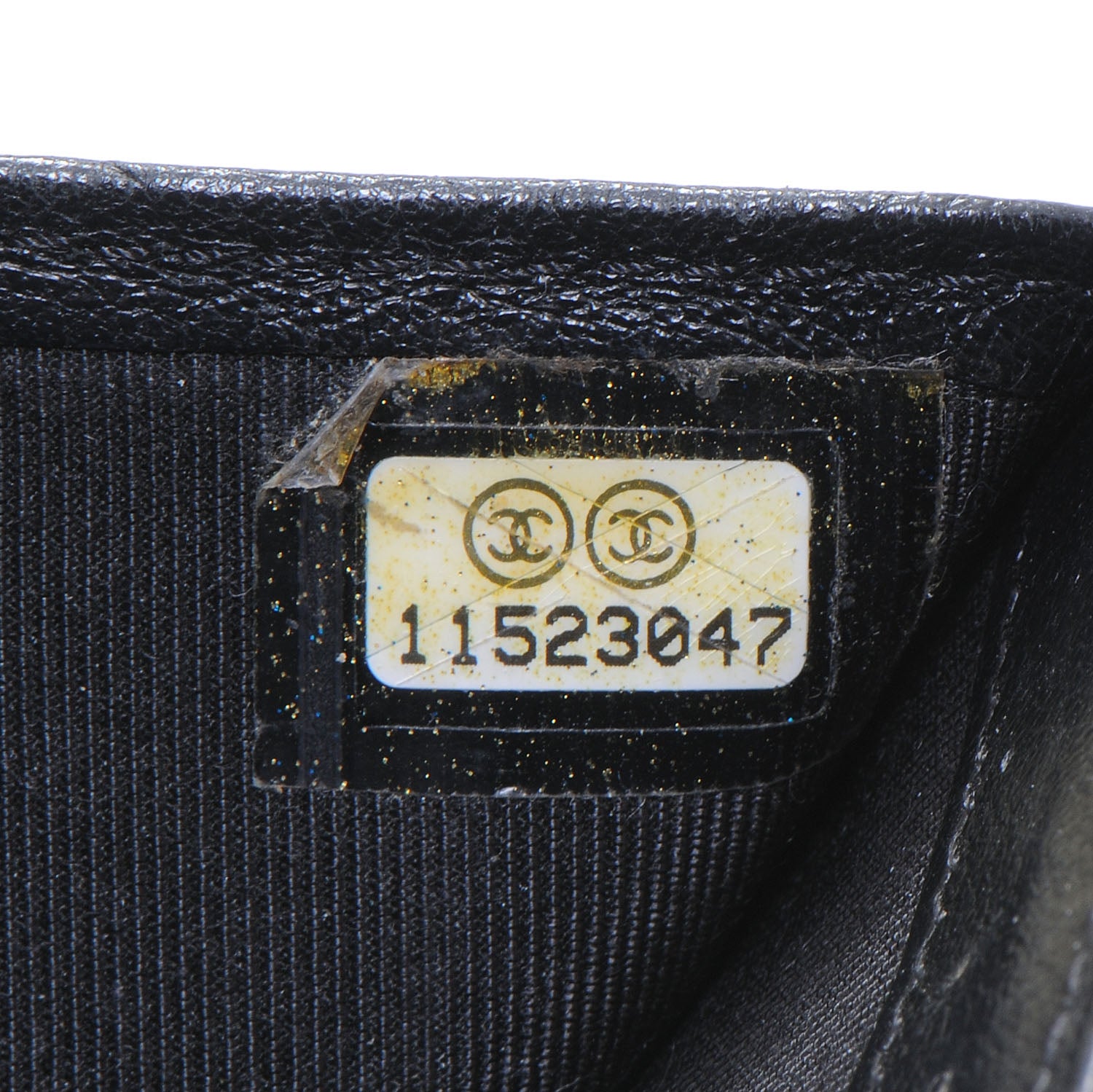 Chanel Diamond Stitch CC Compact Wallet Ivory 7 of 7