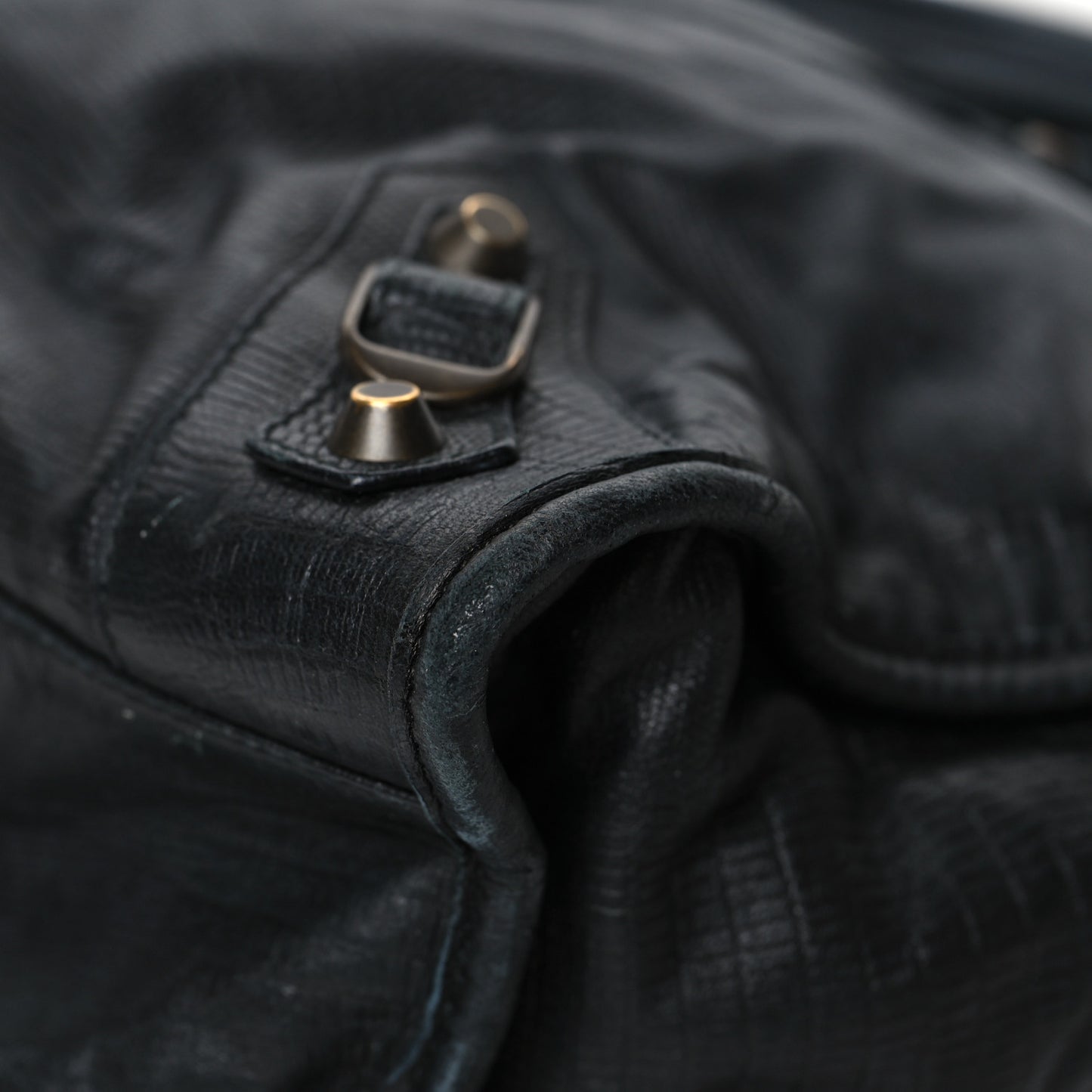 Calfskin Lizard Embossed Classic Hardware City Black