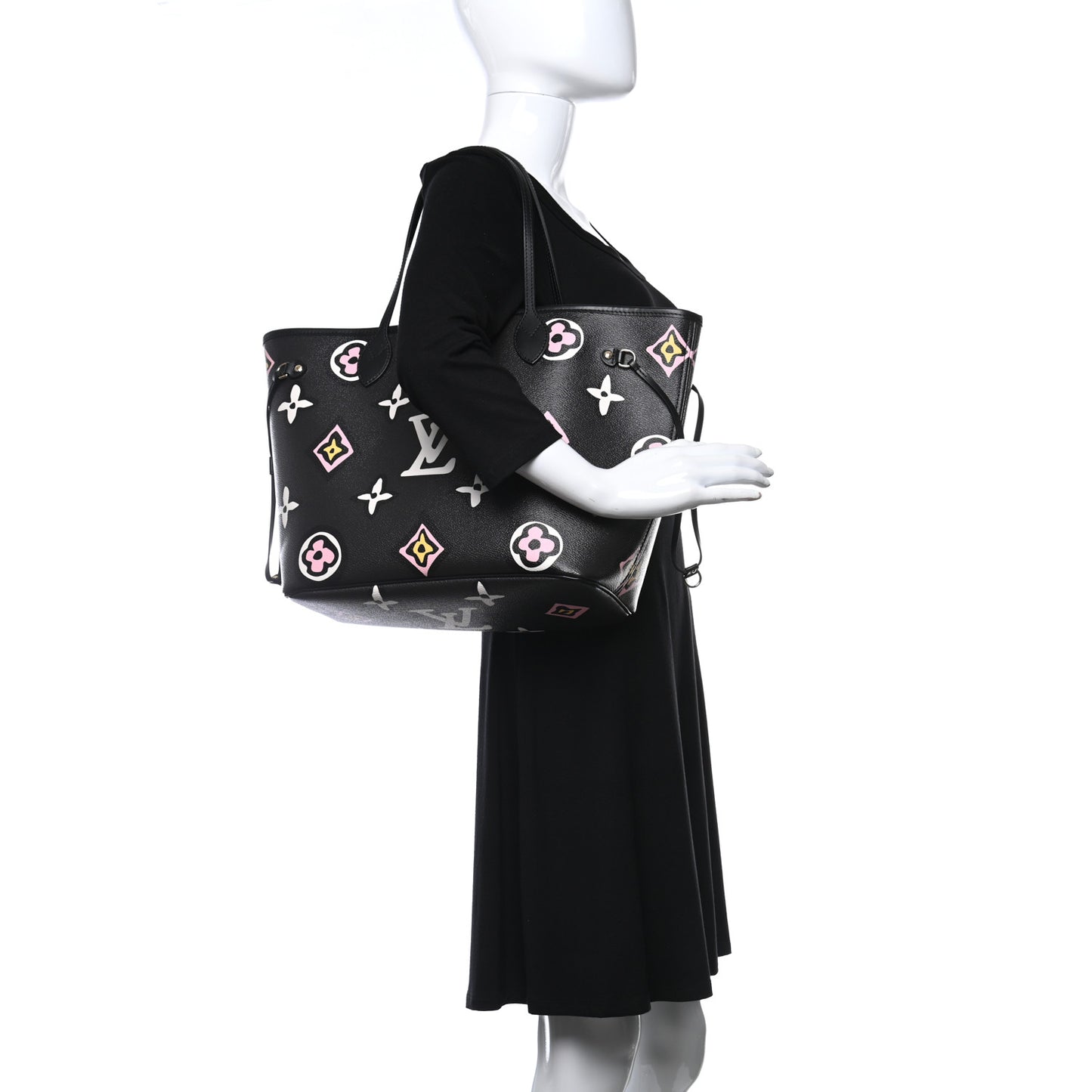 Monogram Giant Wild At Heart Neverfull MM Black