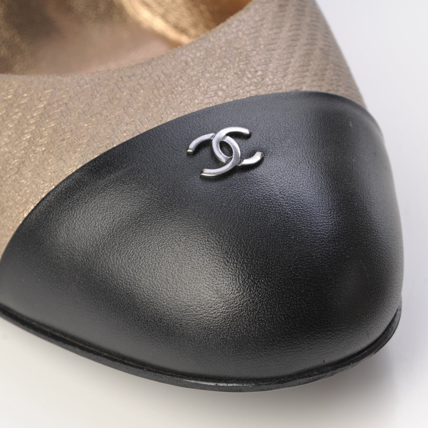 Chanel Embossed Lambskin Calfskin CC Cap Toe Pumps 38.5 Black 10 of 17