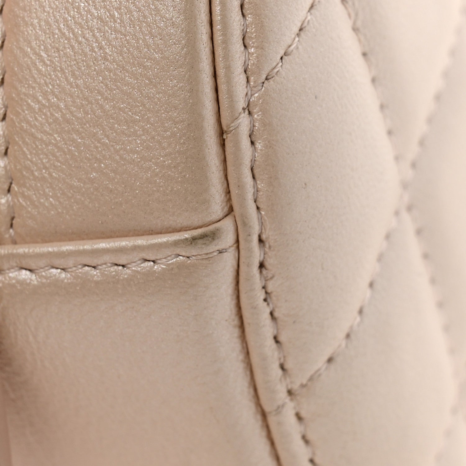 Chanel Iridescent Lambskin Quilted Pearl Round Clutch With Chain Light Beige 11 of 13