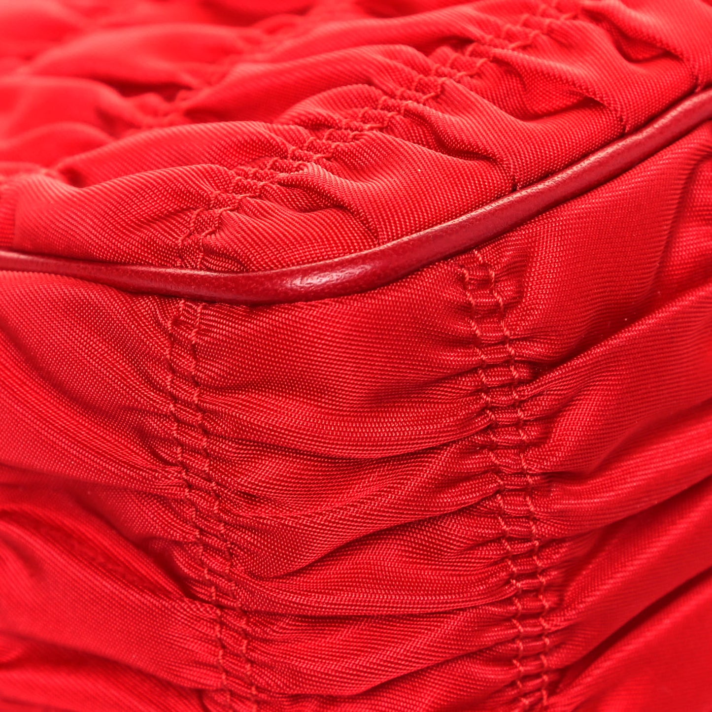 Tessuto Nylon Gaufre Shoulder Bag Rosso