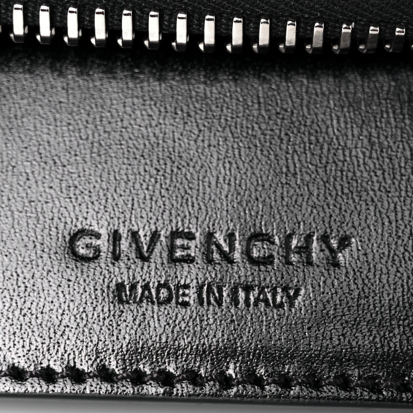 Smooth Calfskin Nano Antigona Black
