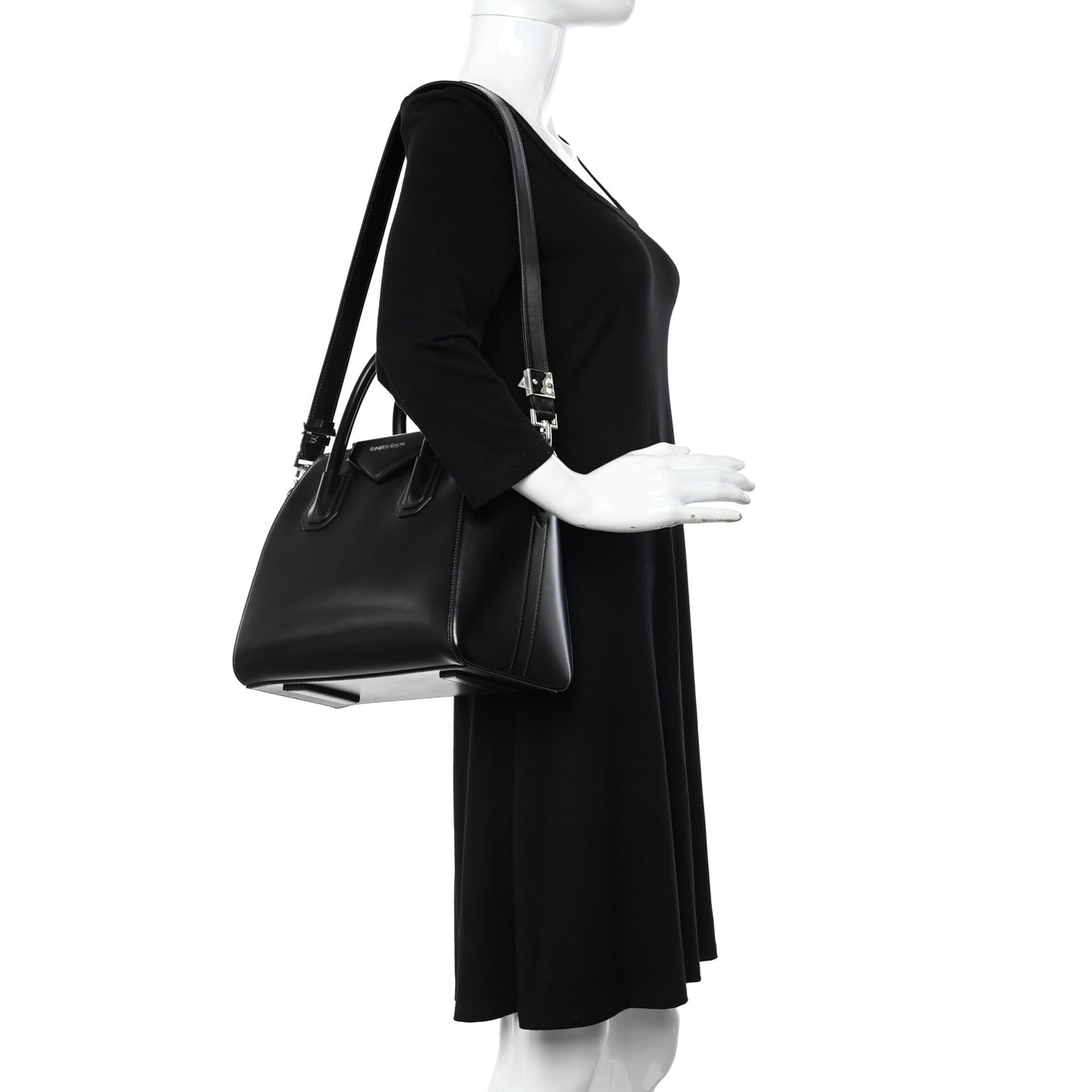 Shiny Lord Calfskin Medium Antigona Black
