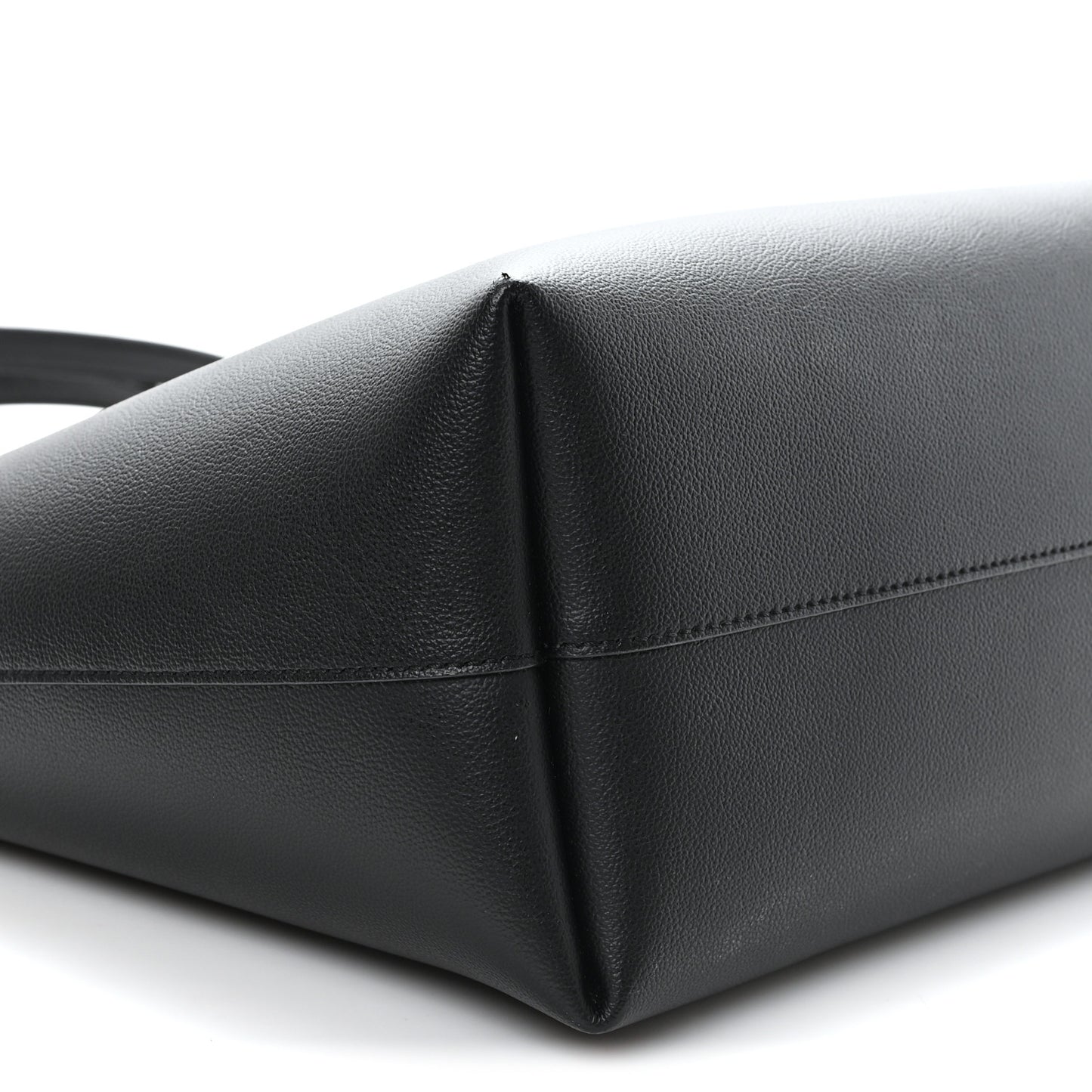 Calfskin Virtus Tote Black