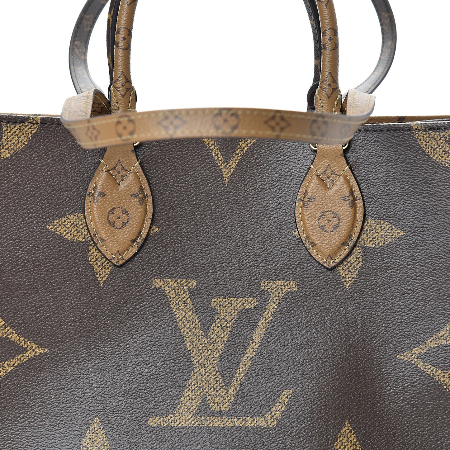 Reverse Monogram Giant Onthego MM