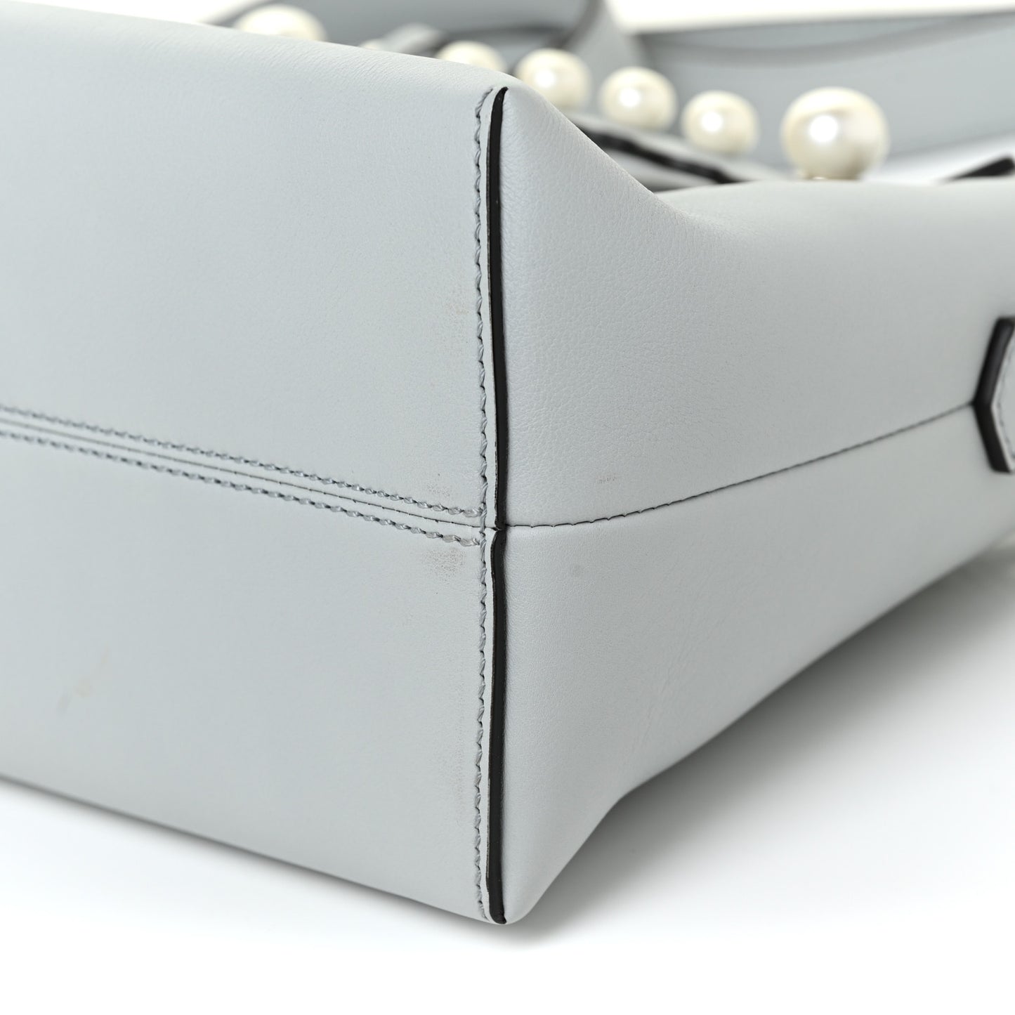 Vitello Dolce Pearl Scalloped Medium By The Way Boston Bag Grigio Perla