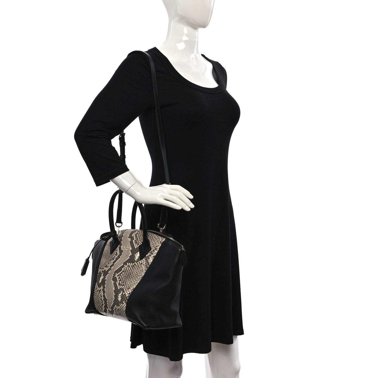 Snakeskin Taurillon Soft Lockit PM Black
