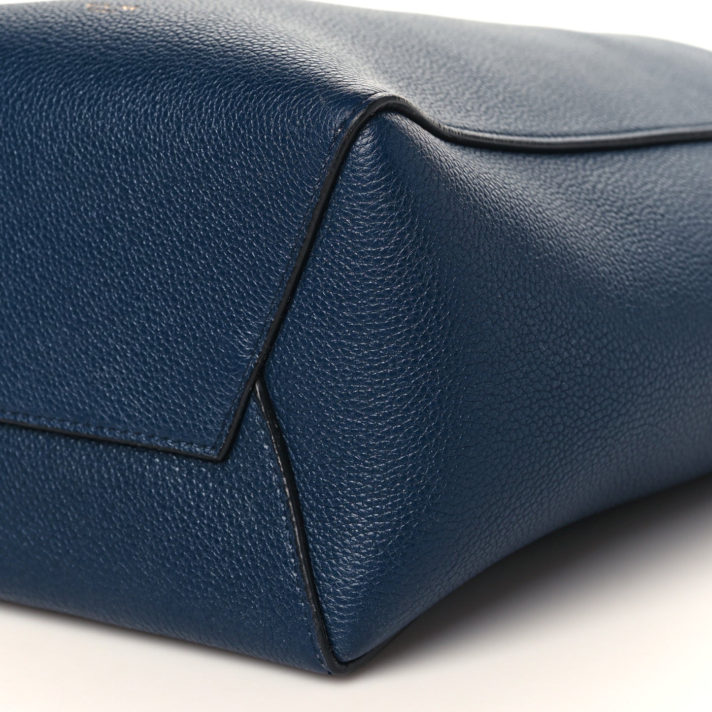Soft Grained Calfskin Small Sangle Bucket Bag Navy