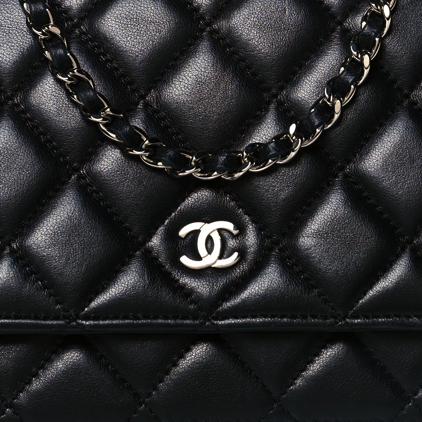Lambskin Quilted Wallet On Chain WOC Black