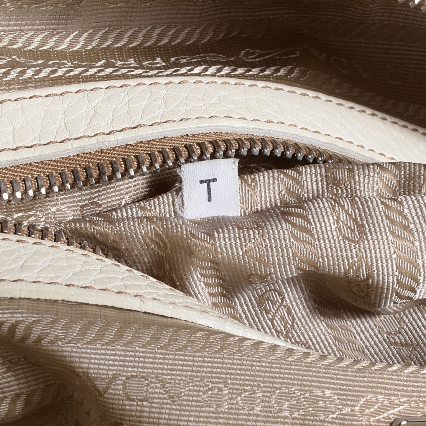 Vitello Daino Print Bowler Talco