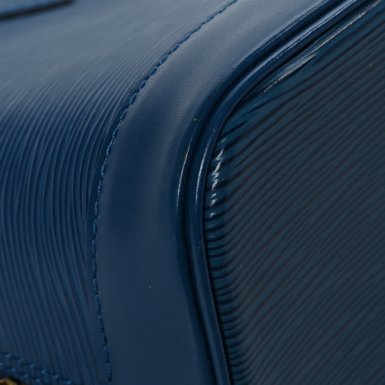 Louis Vuitton Epi Alma PM Toledo 9 of 10